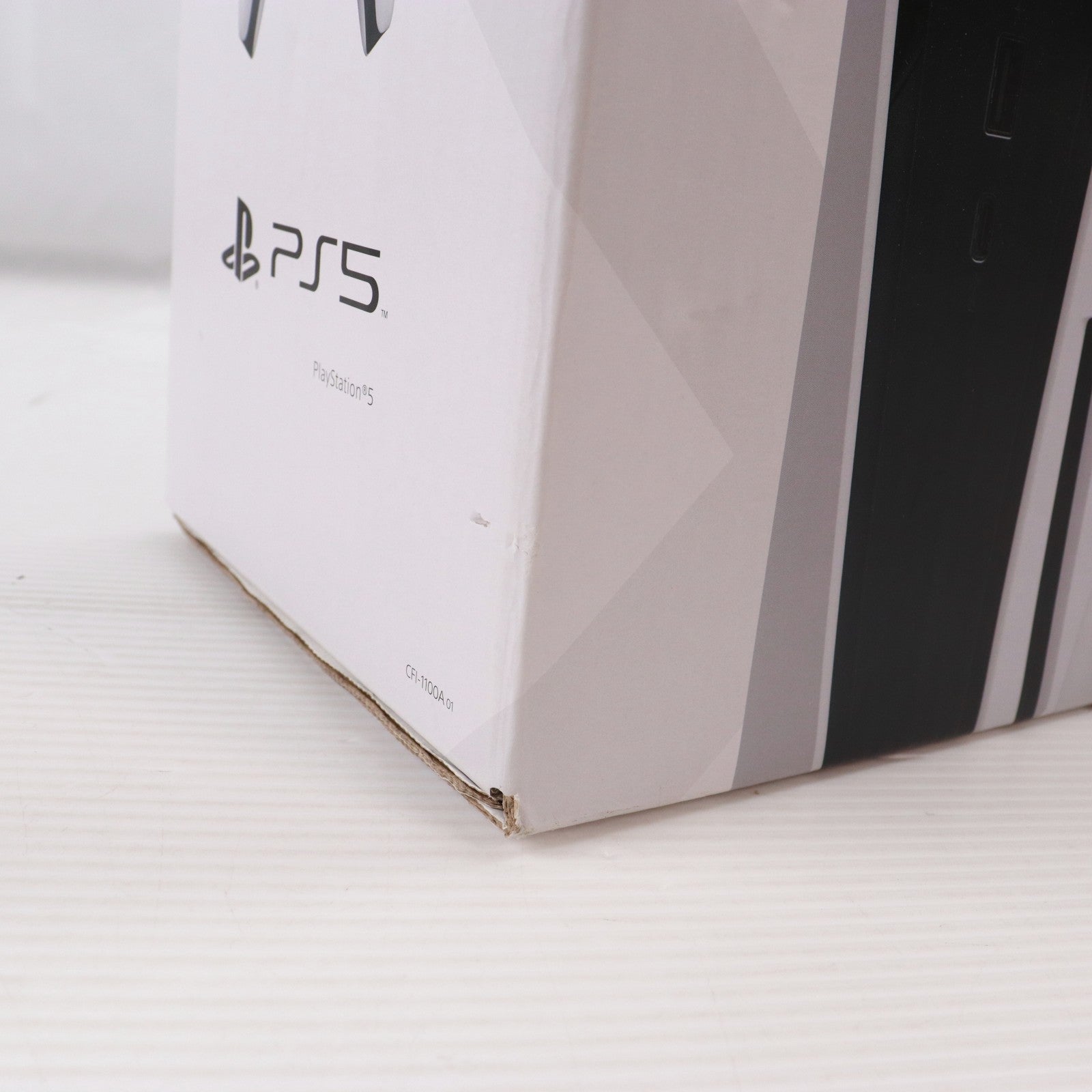 【中古即納】[PS5] (本体) PlayStation 5(プレイステーション5) SIE(CFI-1100A01)(20210824)