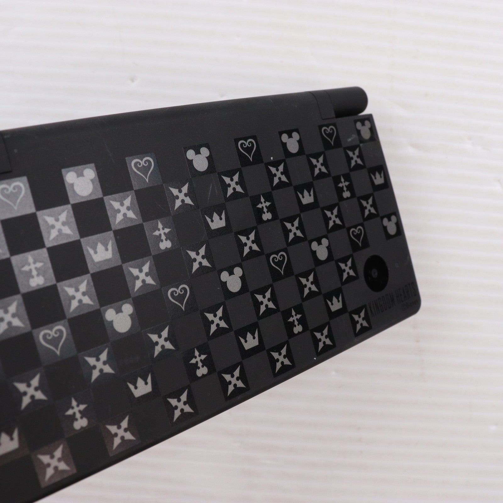 【中古即納】[NDS] (本体) キングダム ハーツ 358/2 Days KINGDOM HEARTS EDITION ニンテンドーDsi Black(モノグラムデザイン)同梱版 スクウェア・エニックス(TWL-S-KHKBKG)(20090530)