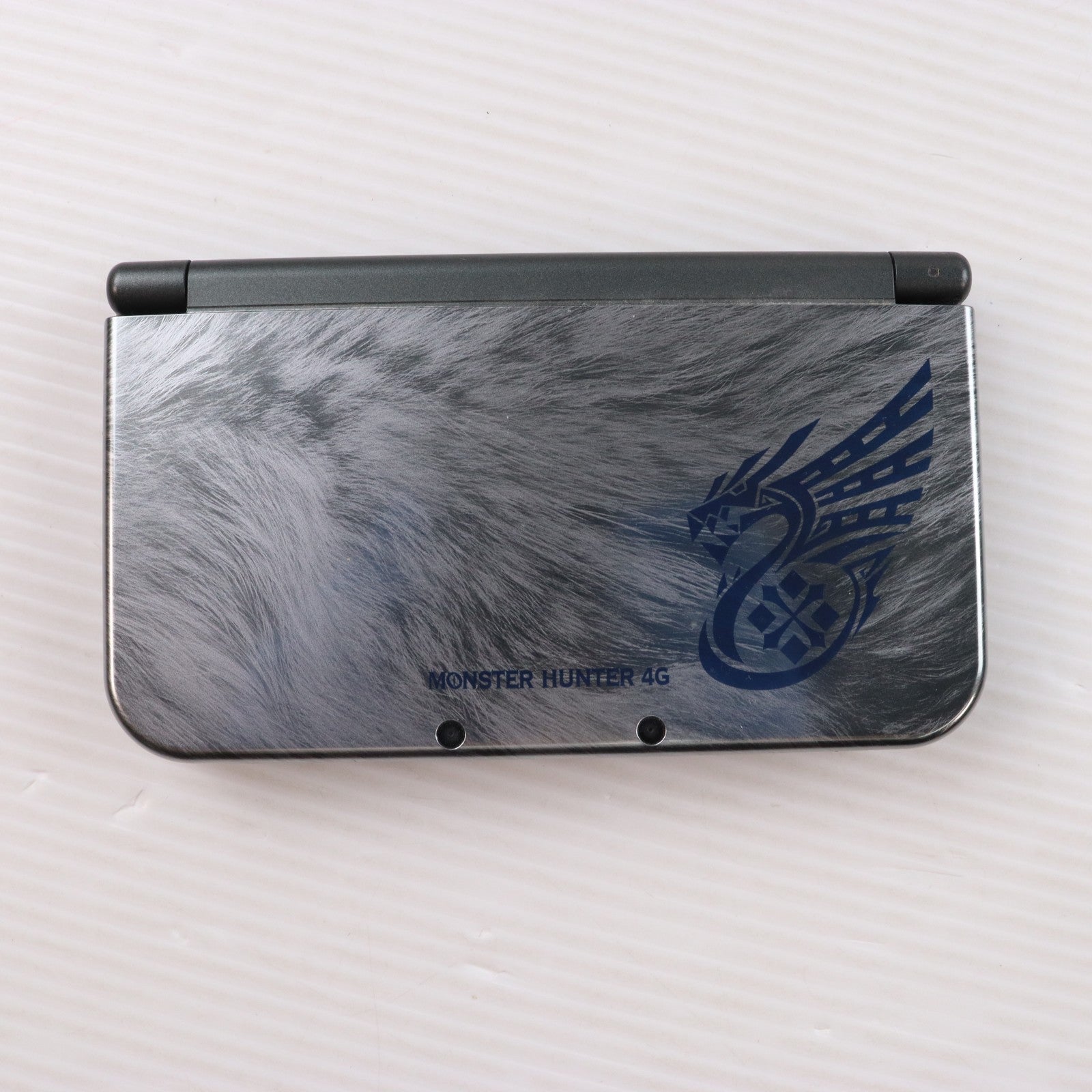 【中古即納】[3DS] (本体) Newニンテンドー3DS LL モンスターハンター4G スペシャルパック 任天堂(RED-S-VBCA)(20141011)