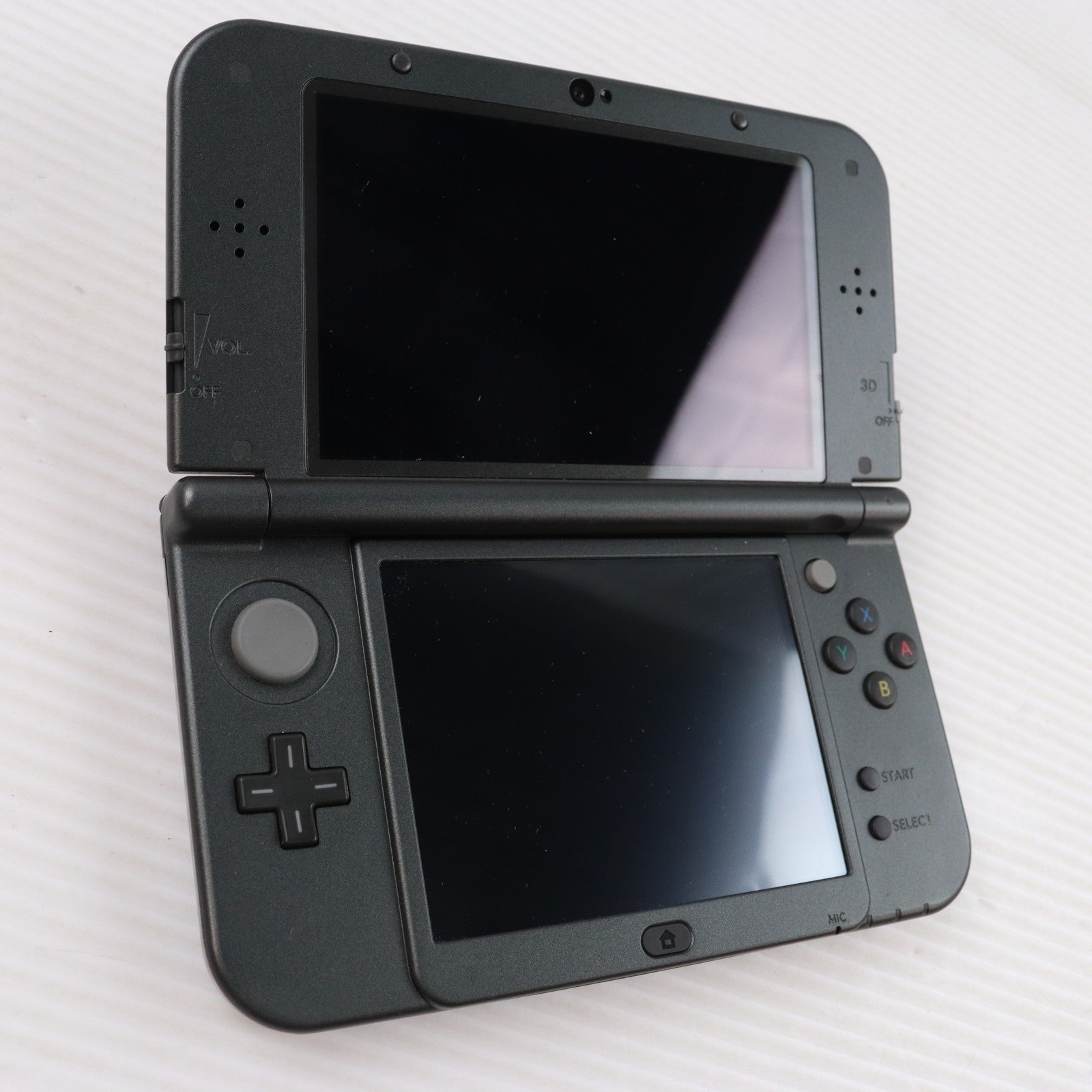 【中古即納】[3DS] (本体) Newニンテンドー3DS LL モンスターハンター4G スペシャルパック 任天堂(RED-S-VBCA)(20141011)
