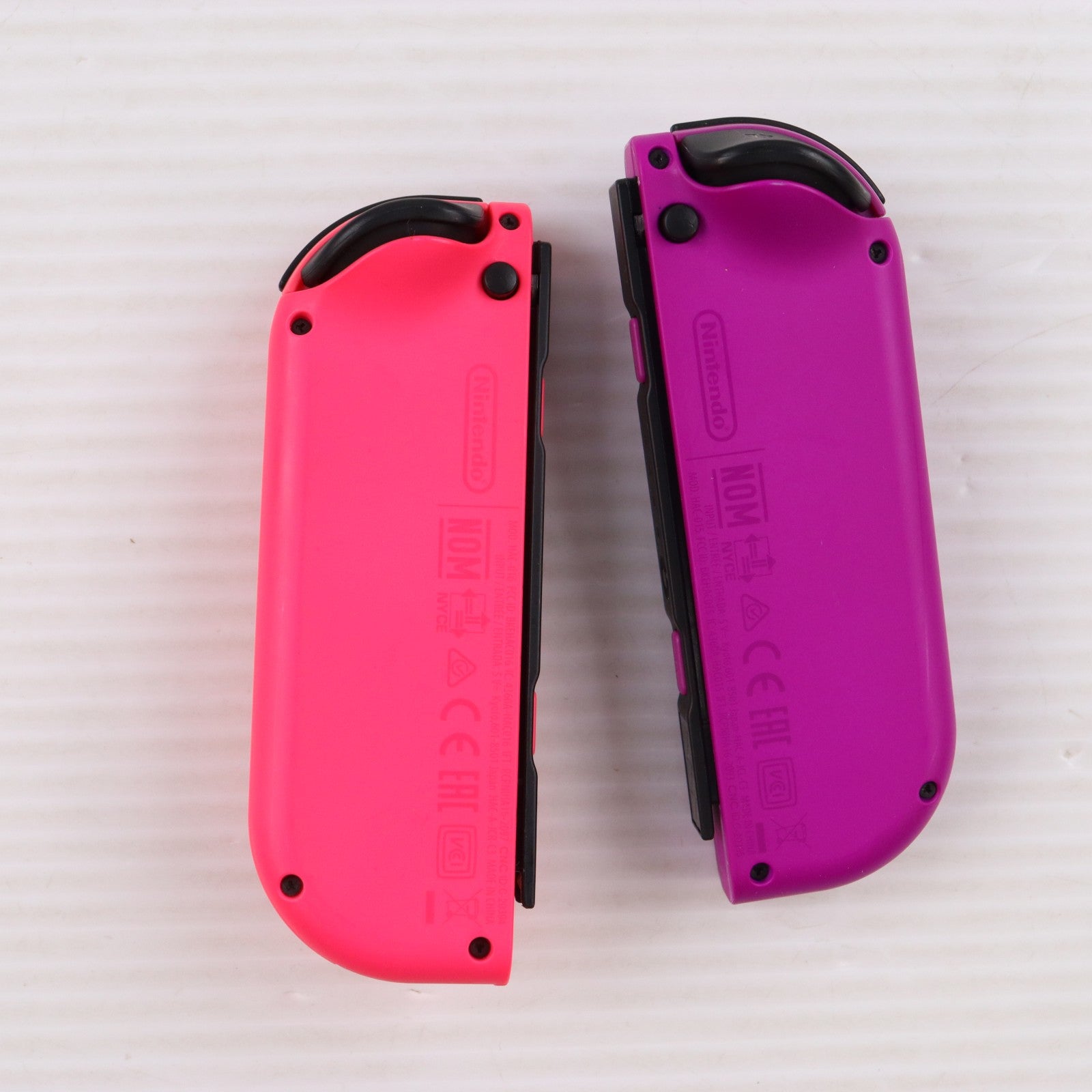 【中古即納】[Switch] (本体) Nintendo Switch(ニンテンドースイッチ) 有機ELモデル Joy-Con(L) ネオンブルー/R ネオンレッド 任天堂(HEG-S-KABAA)(20211008)