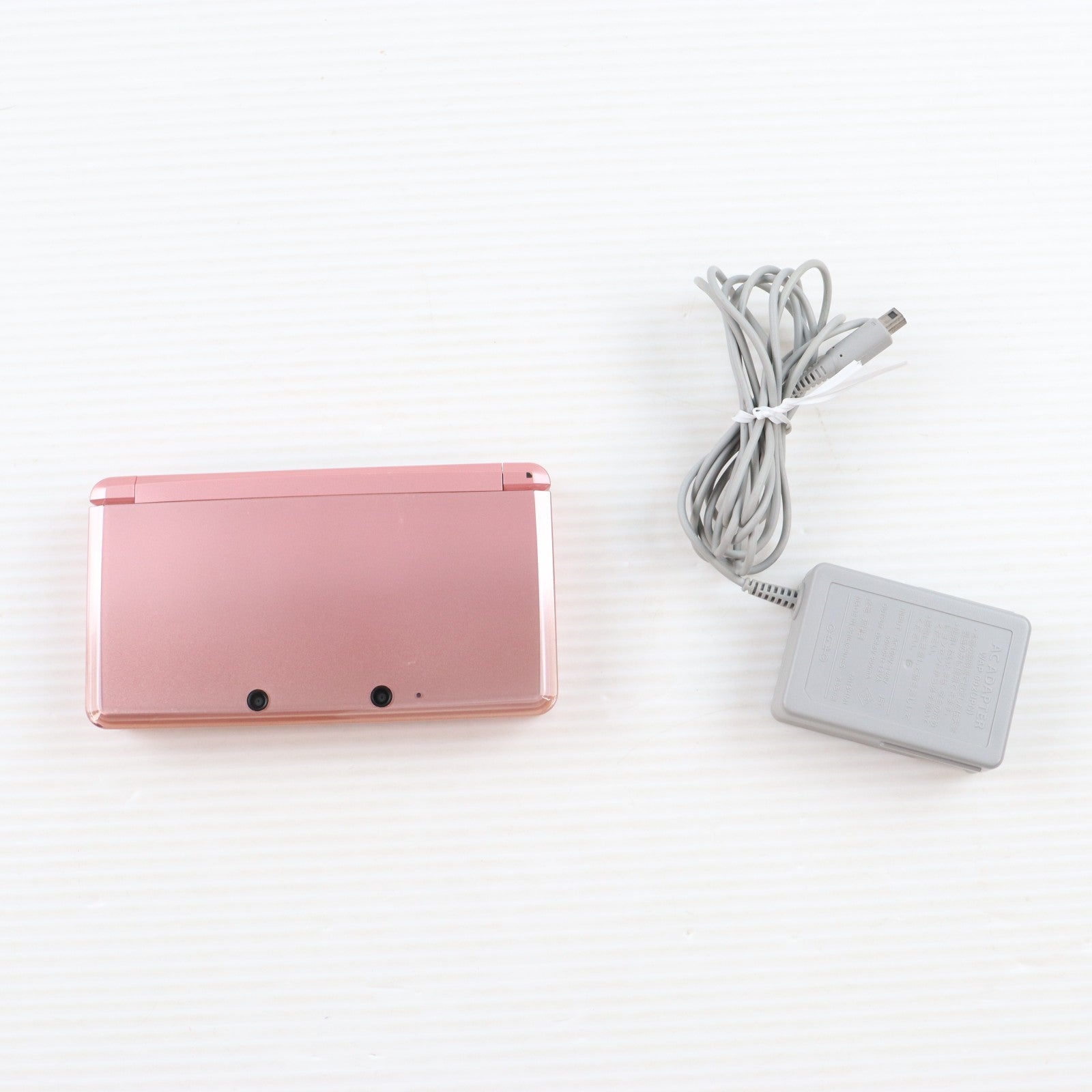 【中古即納】[3DS] (本体) ニンテンドー3DS ミスティピンク 任天堂(CTR-S-PAAA)(20111020)
