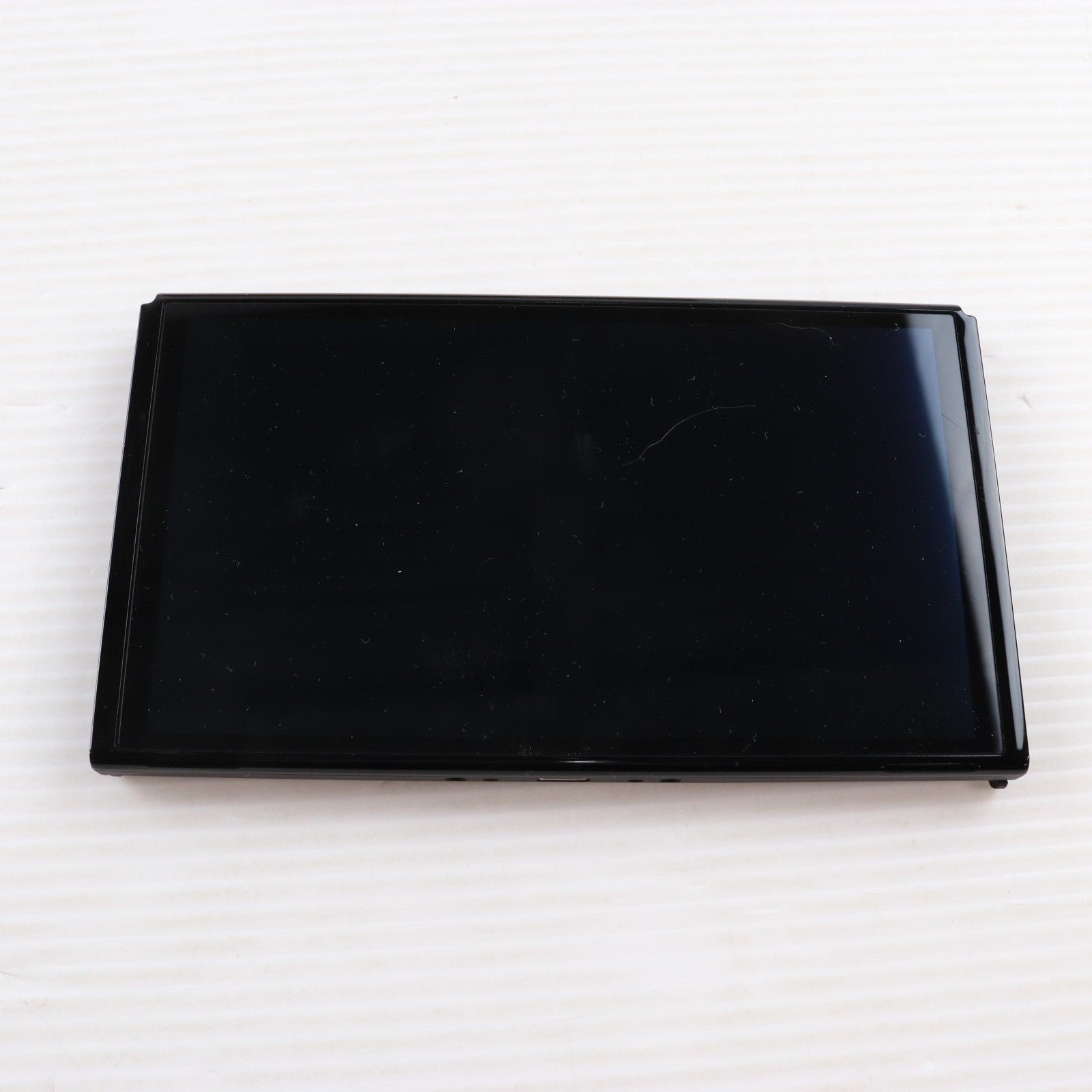 【中古即納】[Switch] (本体) Nintendo Switch(ニンテンドースイッチ) 有機ELモデル Joy-Con(L)/(R) ホワイト 任天堂(HEG-S-KAAAA)(20211008)