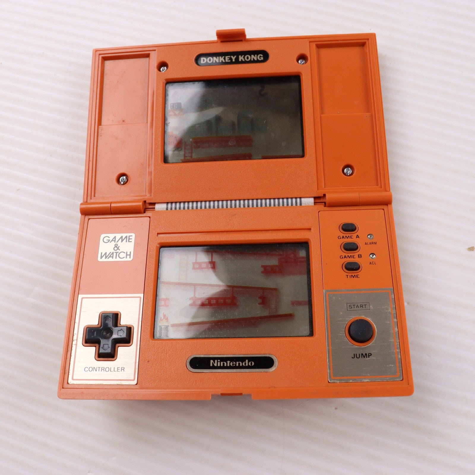 【中古即納】[ETC] (本体) GAME&WATCH(ゲーム&ウオッチ) DONKEY KONG(ドンキーコング)(マルチスクリーン) 任天堂(DK-52)(19820603)