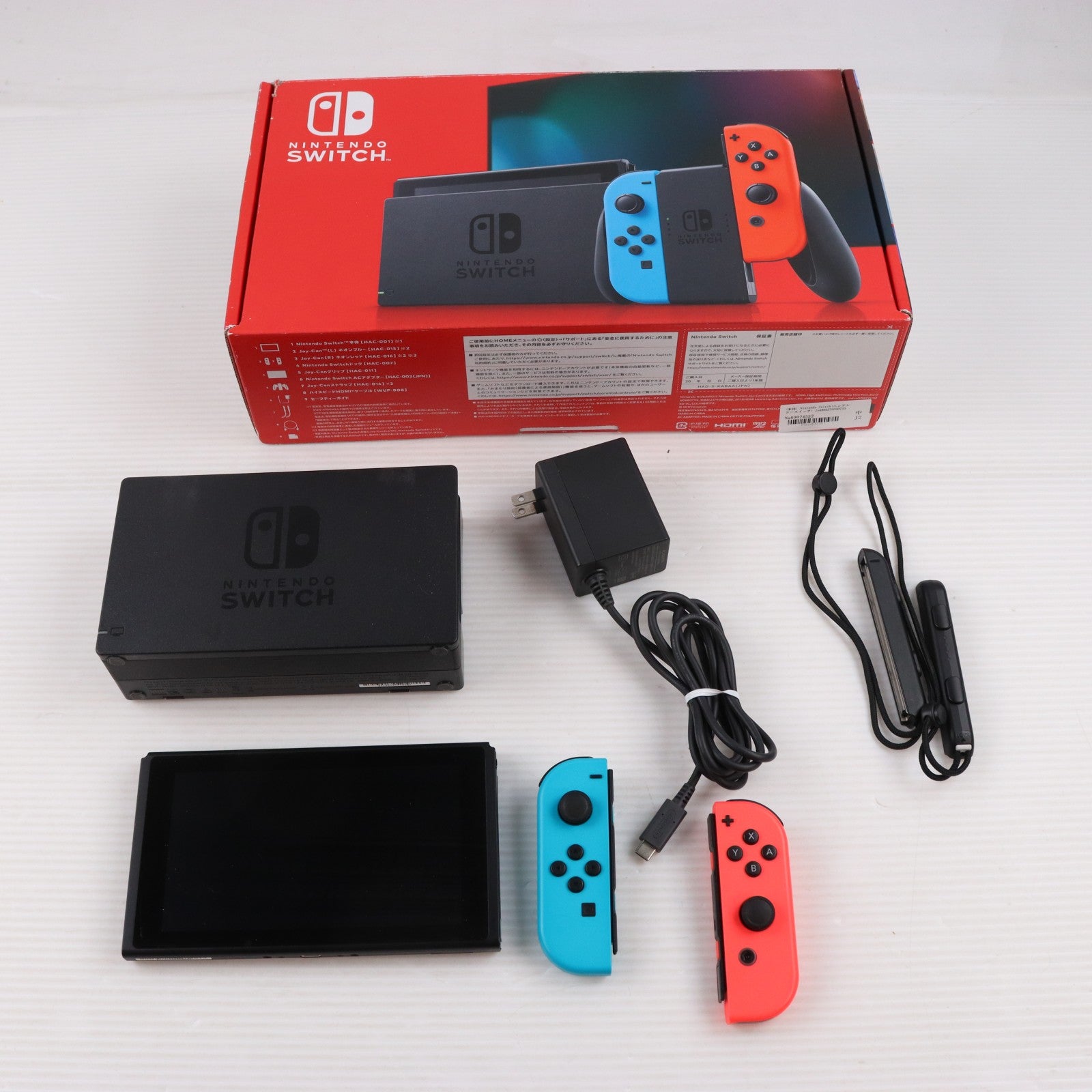 【中古即納】[Switch] (本体) Nintendo Switch(ニンテンドースイッチ) Joy-Con(L) ネオンブルー/R ネオンレッド 任天堂(HAD-S-KABAH)(20190830)