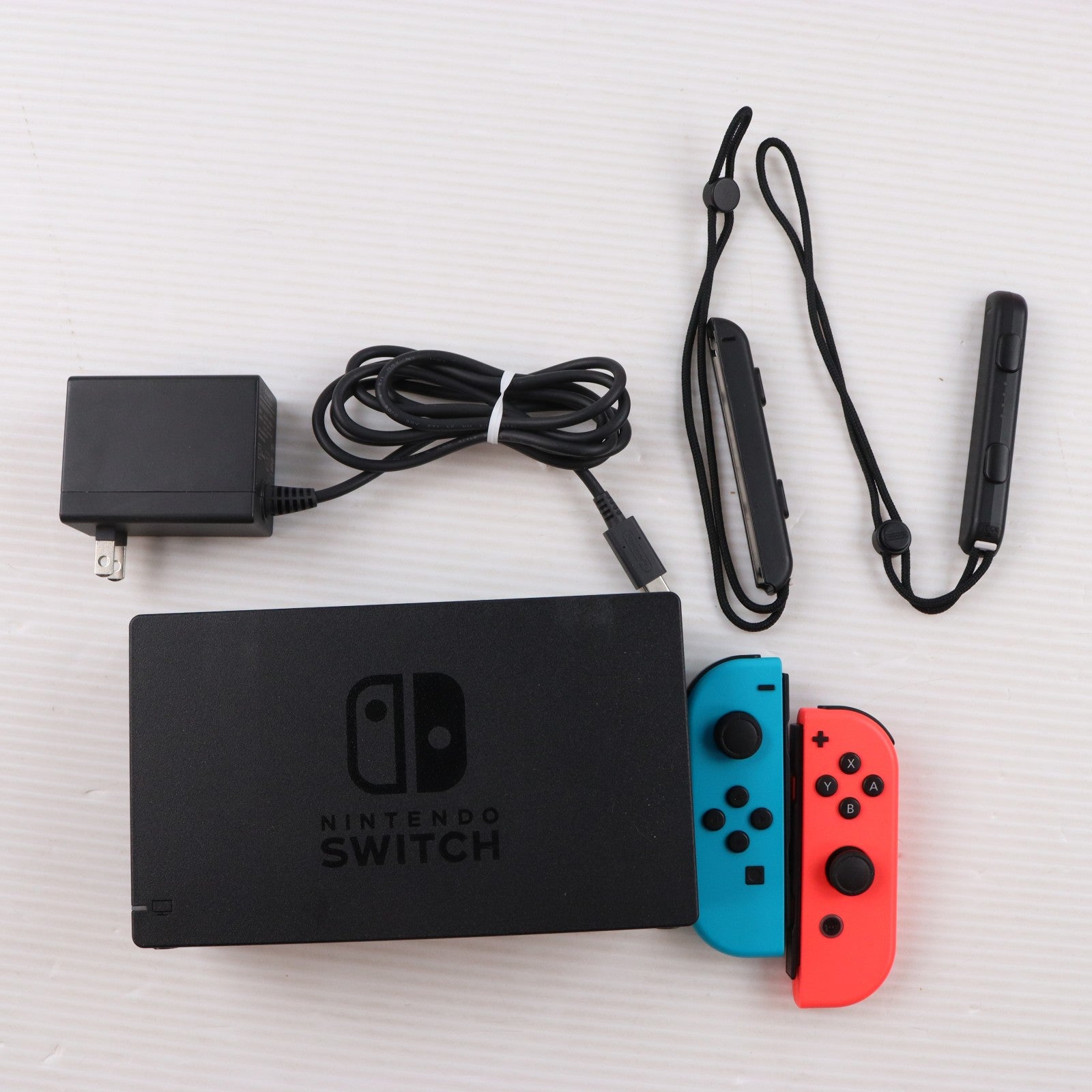 【中古即納】[Switch] (本体) Nintendo Switch(ニンテンドースイッチ) Joy-Con(L) ネオンブルー/R ネオンレッド 任天堂(HAD-S-KABAH)(20190830)