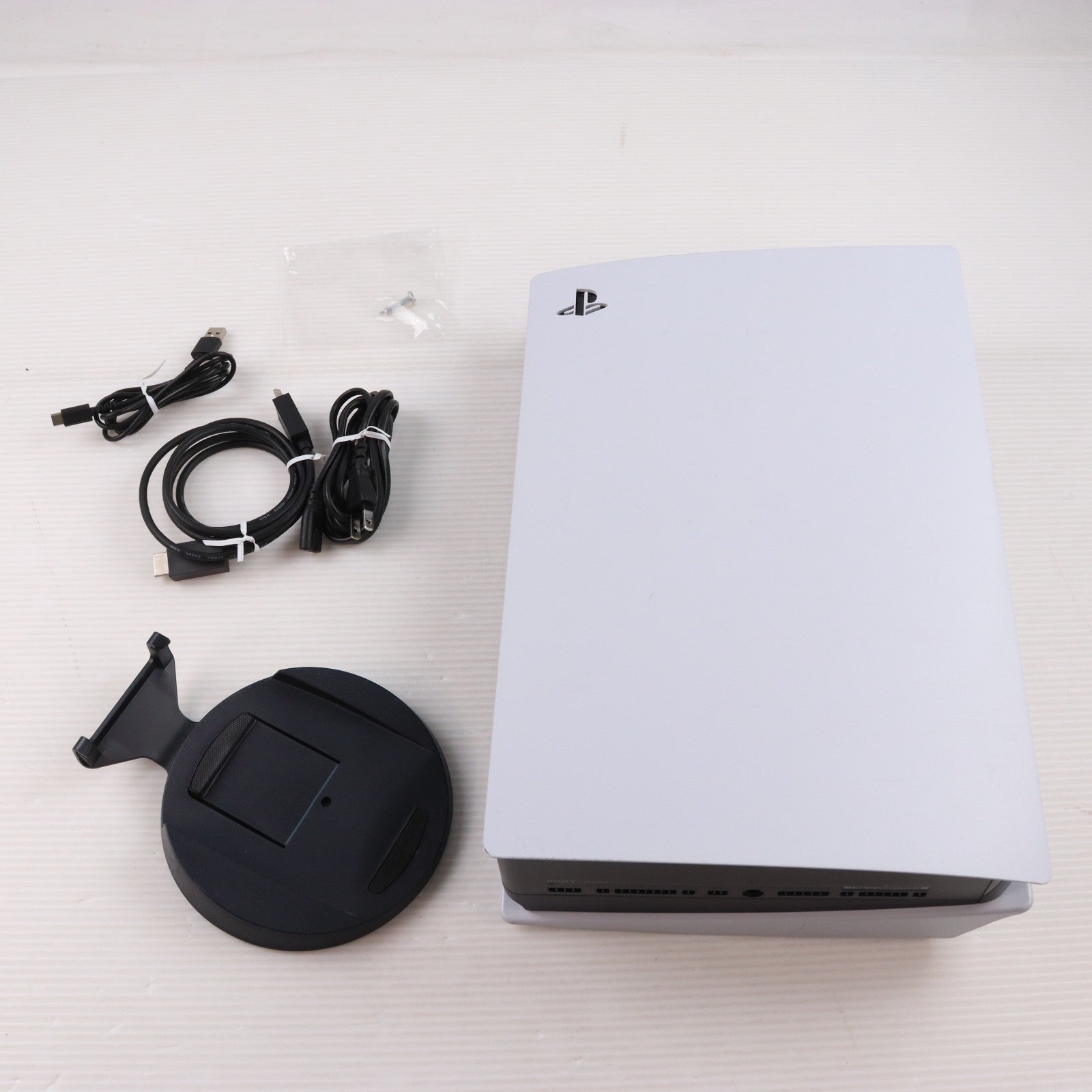 【中古即納】[PS5] (本体) PlayStation 5(プレイステーション5) SIE(CFI-1000A01)(20201112)