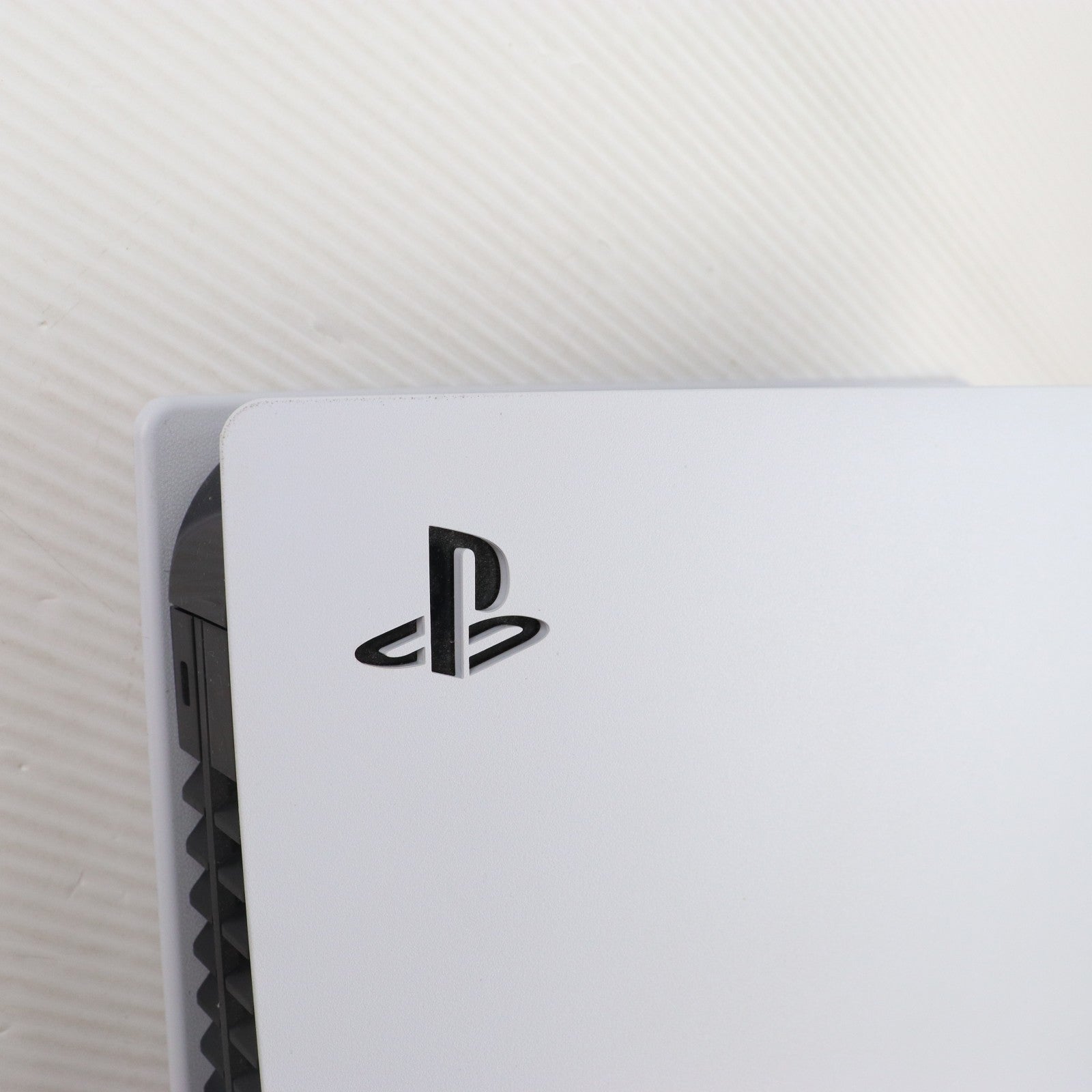 【中古即納】[PS5] (本体) PlayStation 5(プレイステーション5) SIE(CFI-1000A01)(20201112)