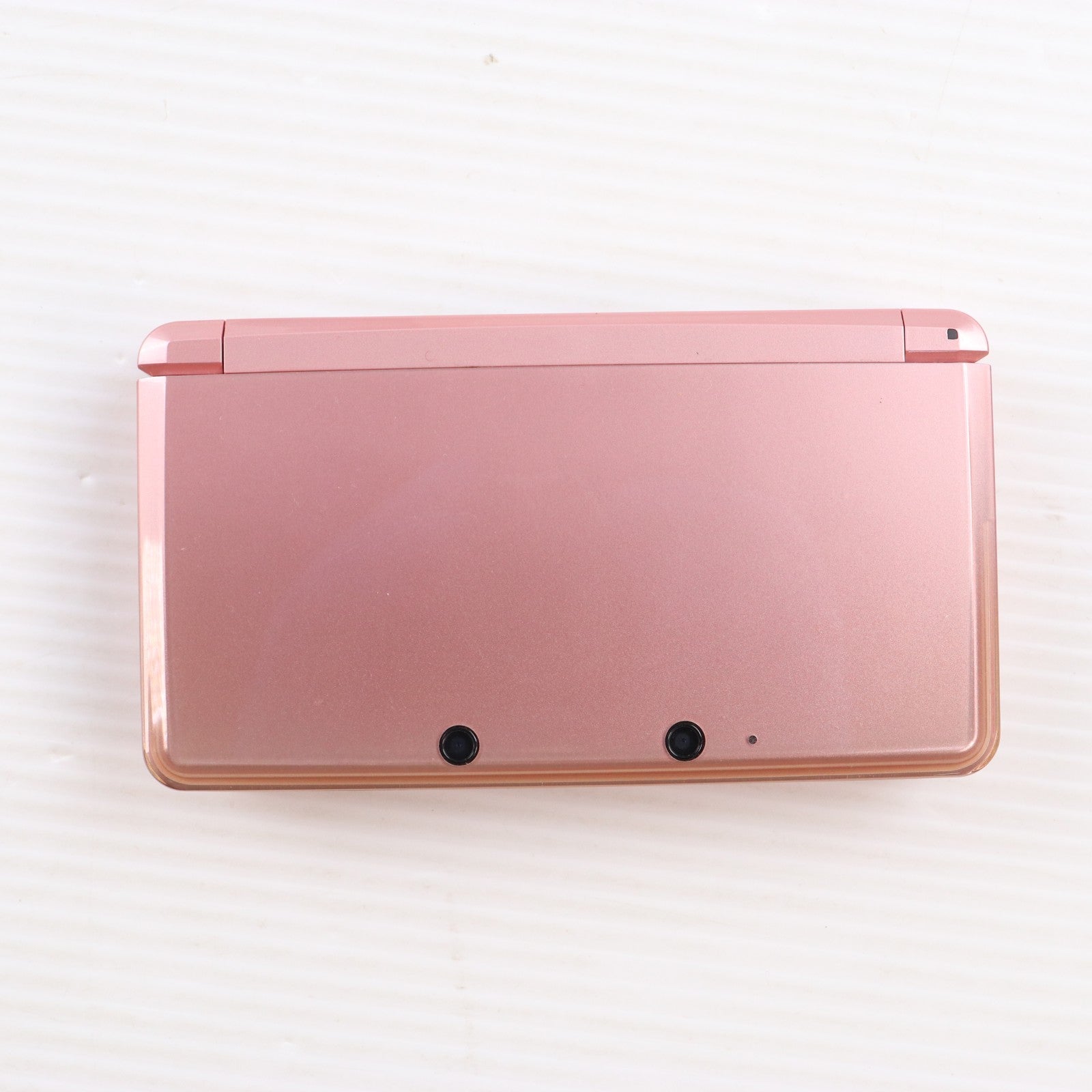 【中古即納】[3DS] (本体) ニンテンドー3DS ミスティピンク 任天堂(CTR-S-PAAA)(20111020)