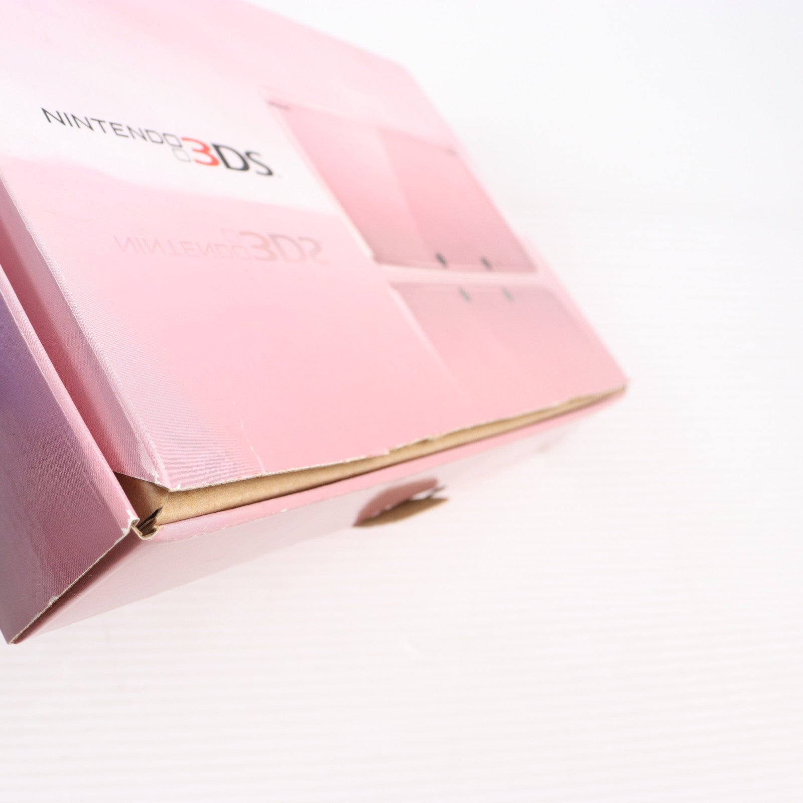 【中古即納】[3DS] (本体) ニンテンドー3DS ミスティピンク 任天堂(CTR-S-PAAA)(20111020)