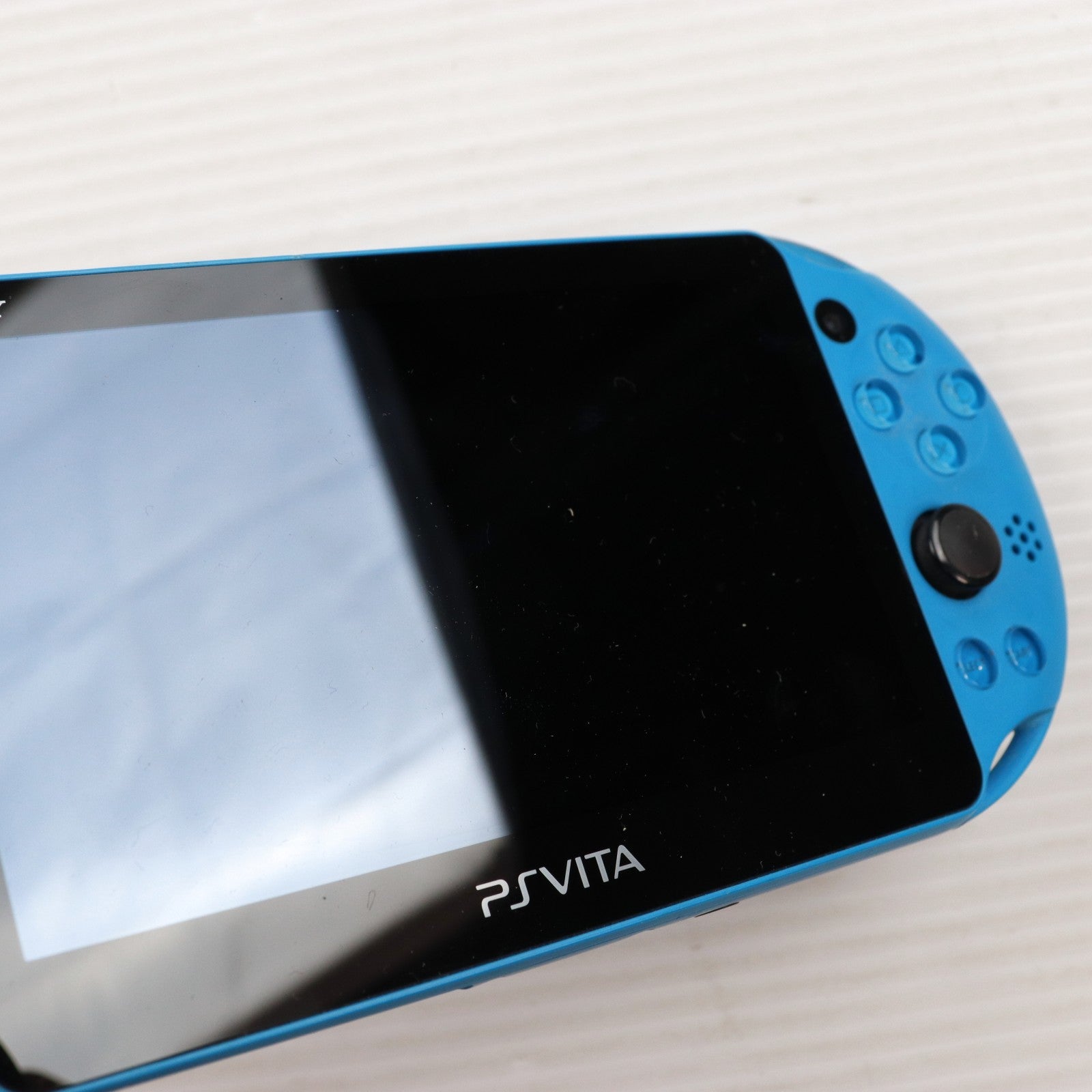 【中古即納】[PSVita] (本体) PlayStation Vita(プレイステーション ヴィータ) Wi-Fiモデル アクア・ブルー SCE(PCH-2000ZA23)(20150917)