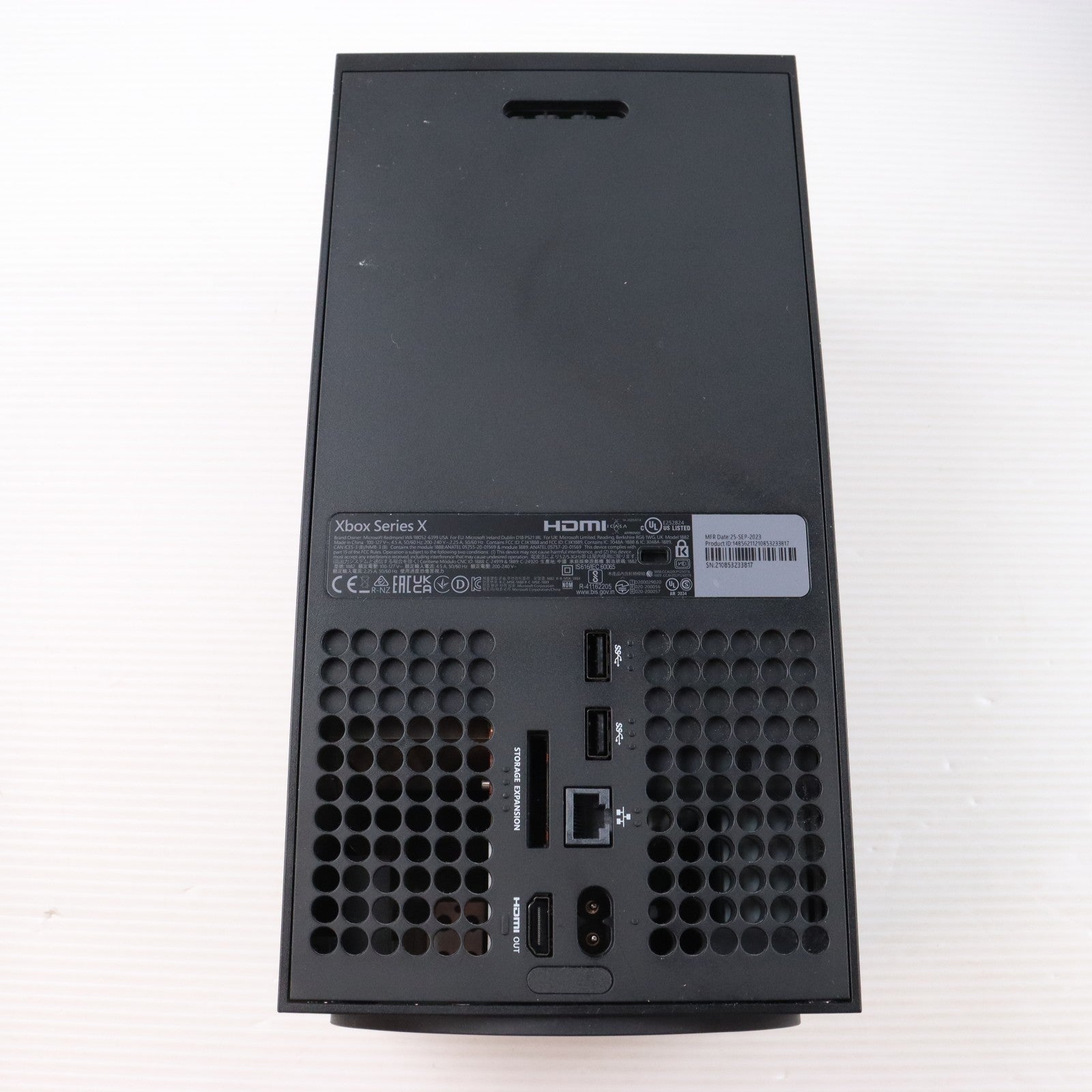 【中古即納】[XboxX/S] (本体) Xbox Series X 1TB ディスクモデル(ブラック) 日本マイクロソフト(EP2-63835)(20260212)