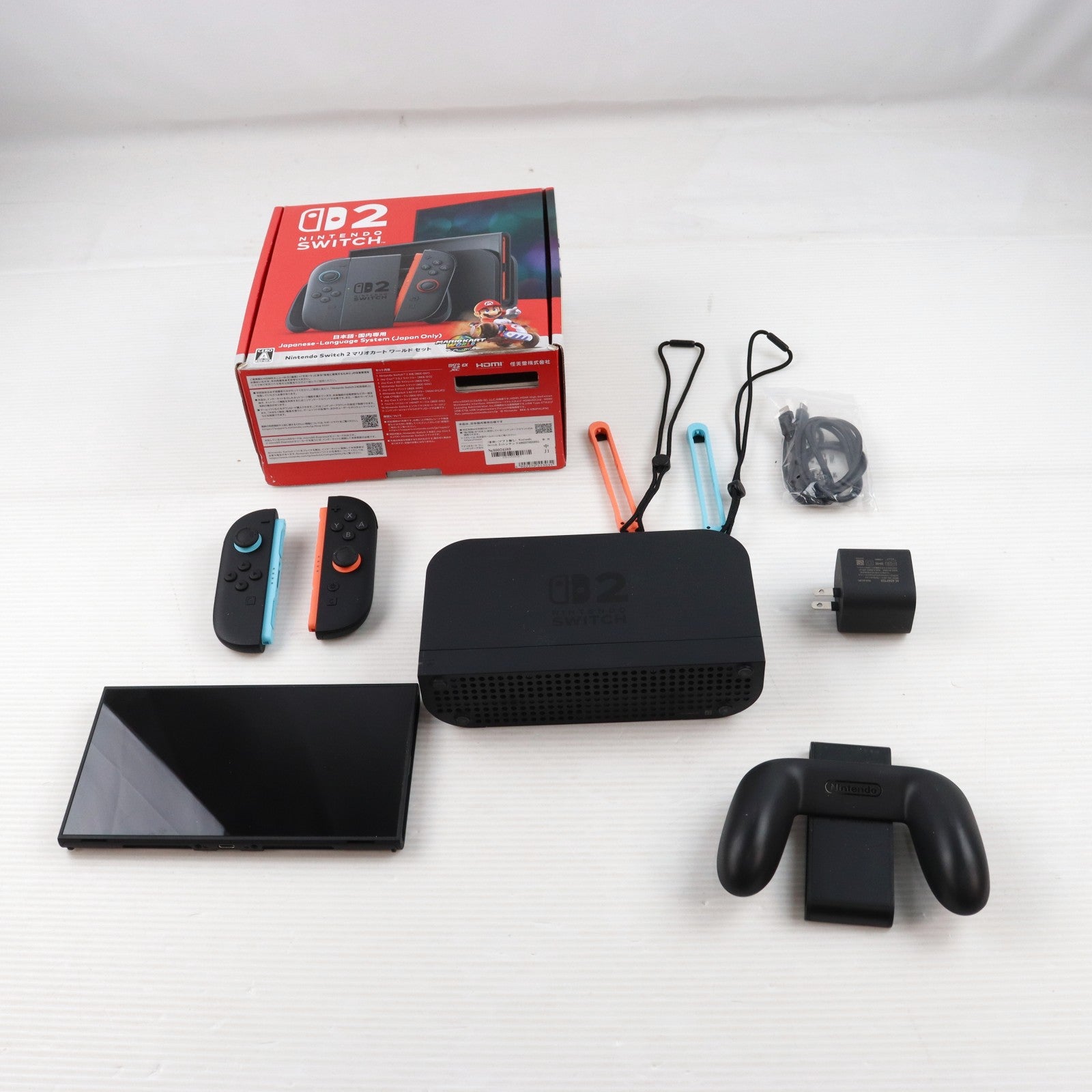 【中古即納】[Switch2] (本体)(ソフト無し) Nintendo Switch 2(ニンテンドースイッチ2)(日本語・国内専用) マリオカート ワールド セット 任天堂(BEE-S-KB6PA)(20250605)