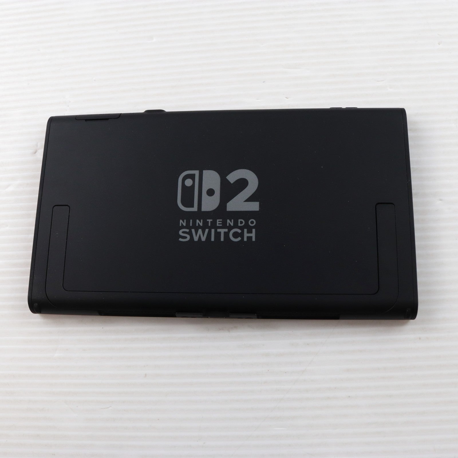 【中古即納】[Switch2] (本体)(ソフト無し) Nintendo Switch 2(ニンテンドースイッチ2)(日本語・国内専用) マリオカート ワールド セット 任天堂(BEE-S-KB6PA)(20250605)
