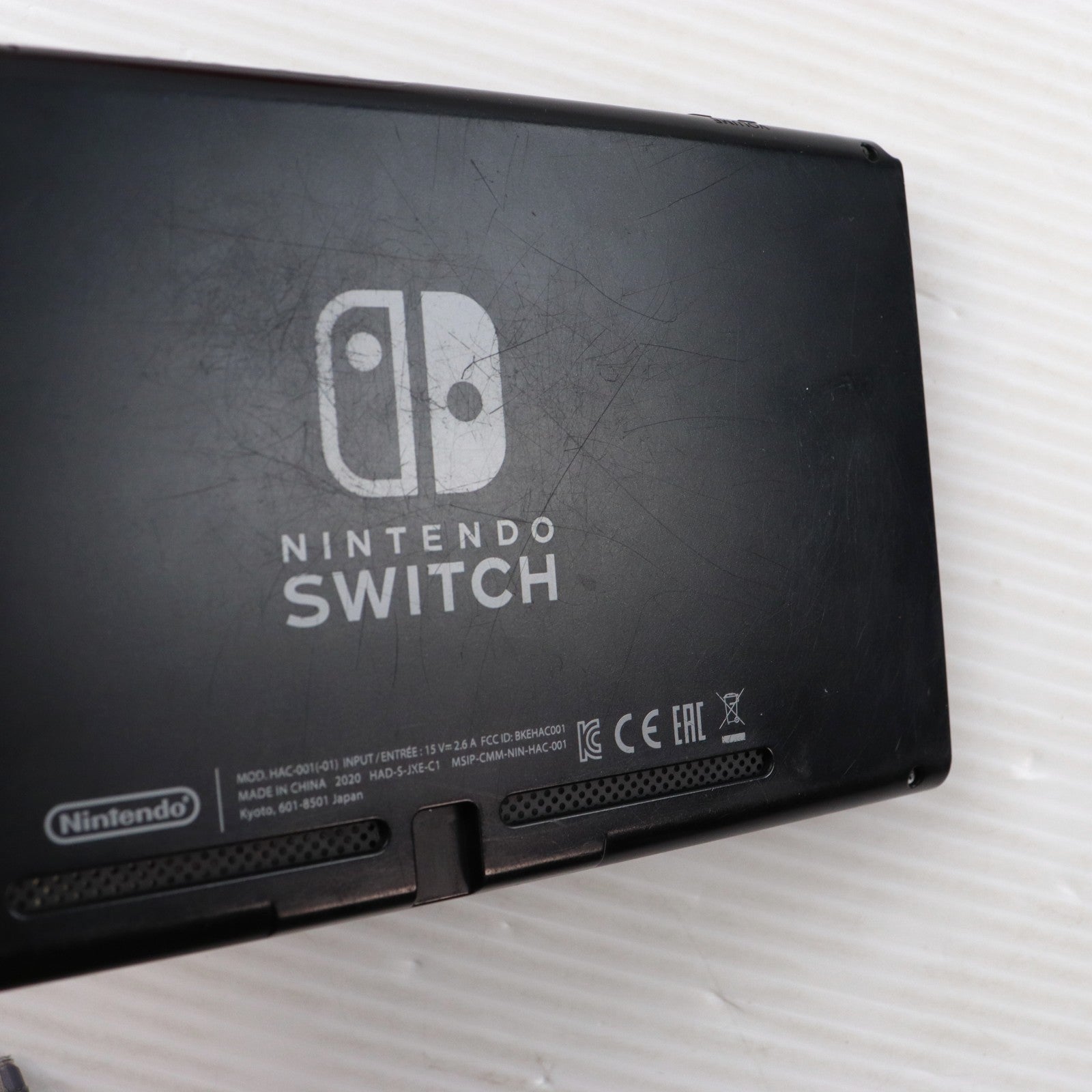 【中古即納】[Switch] (本体) Nintendo Switch(ニンテンドースイッチ) Joy-Con(L)/R グレー 任天堂(HAD-S-KAAAA)(20190830)