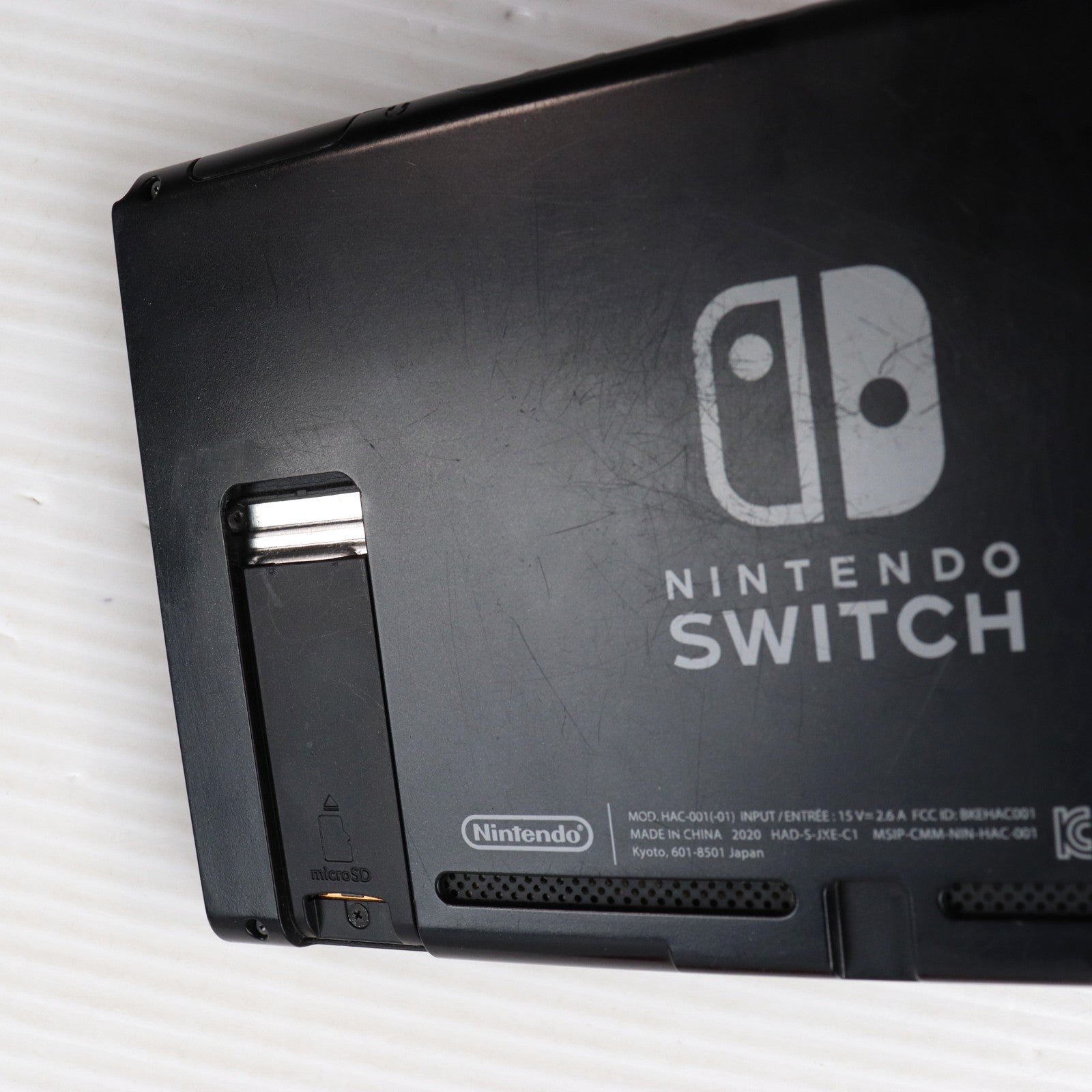 【中古即納】[Switch] (本体) Nintendo Switch(ニンテンドースイッチ) Joy-Con(L)/R グレー 任天堂(HAD-S-KAAAA)(20190830)