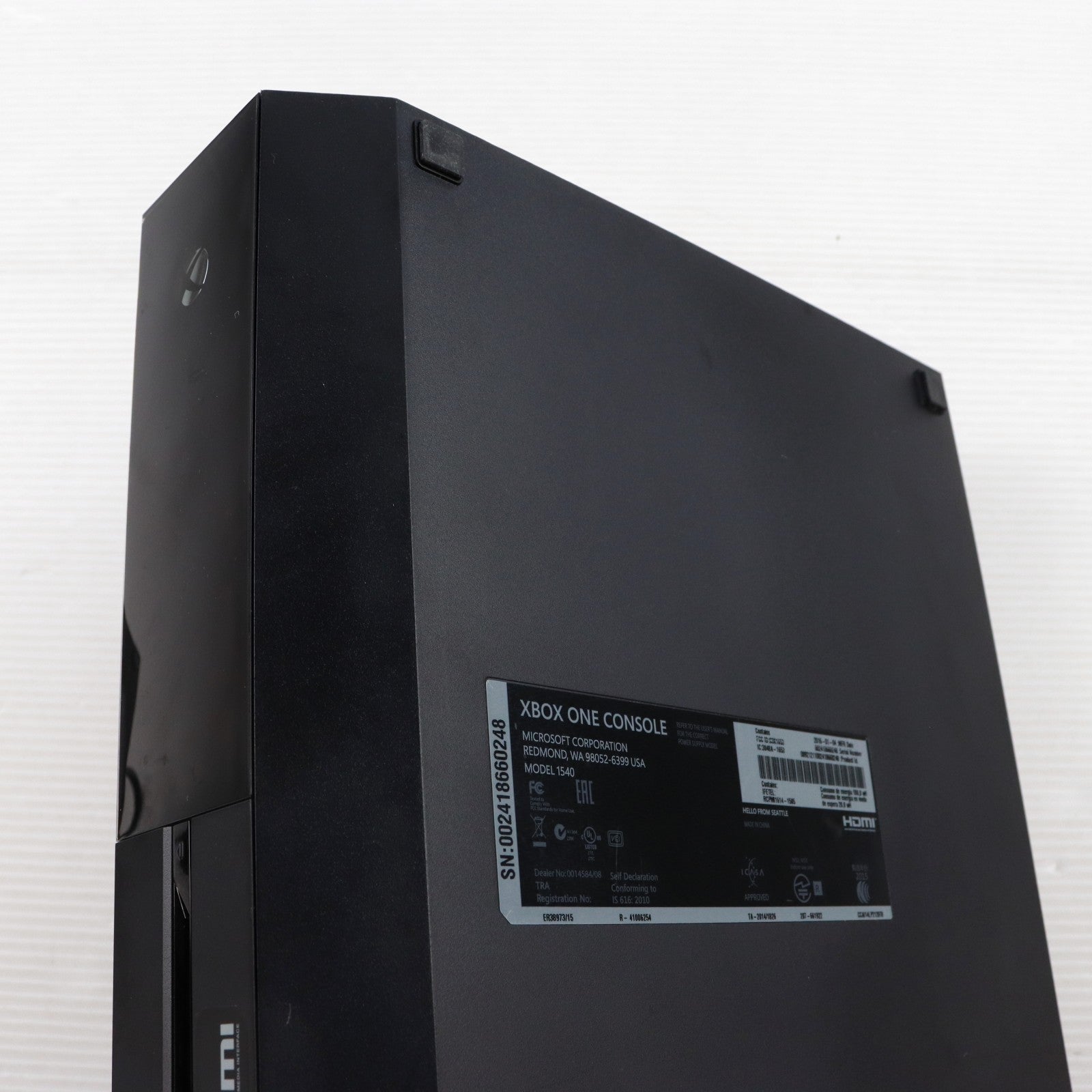 【中古即納】[XboxOne] (本体) Xbox One (エックスボックス ワン) 日本マイクロソフト(5C5-00019)(20140904)