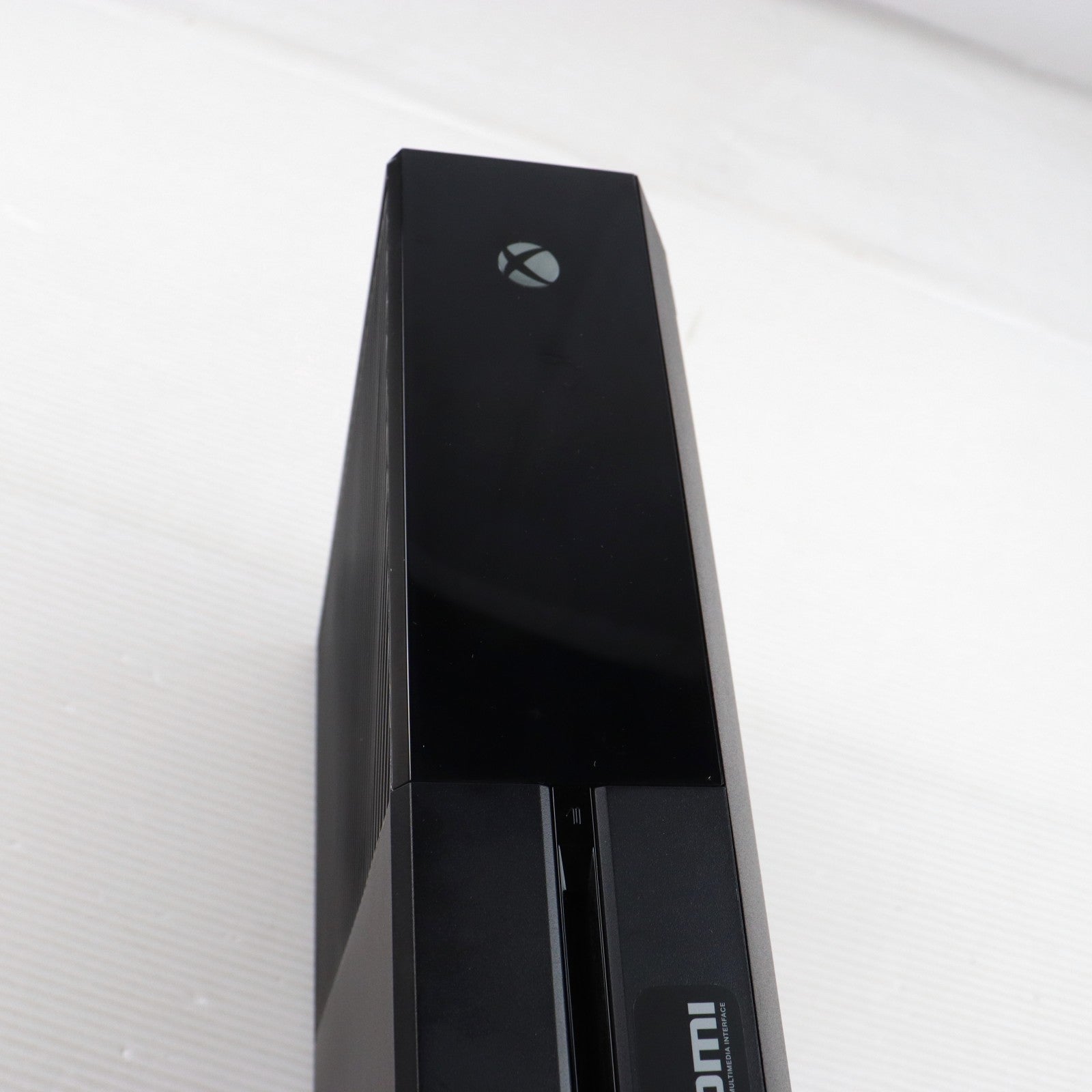 【中古即納】[XboxOne] (本体) Xbox One (エックスボックス ワン) 日本マイクロソフト(5C5-00019)(20140904)