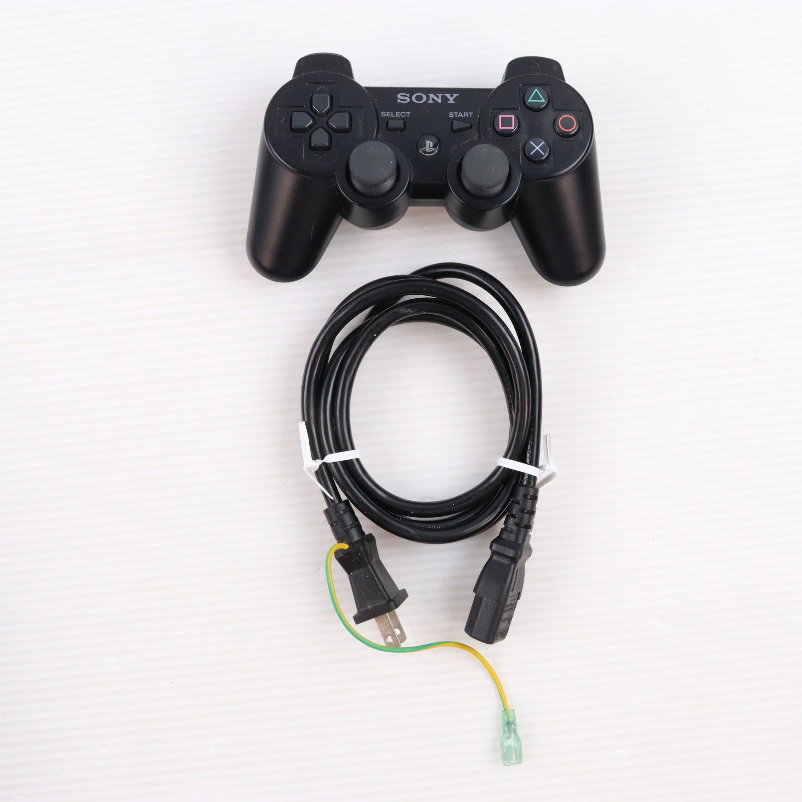 【中古即納】[PS3] (本体) PlayStation 3(プレイステーション3) HDD20GB SCE(CECH-B00)(20061111)