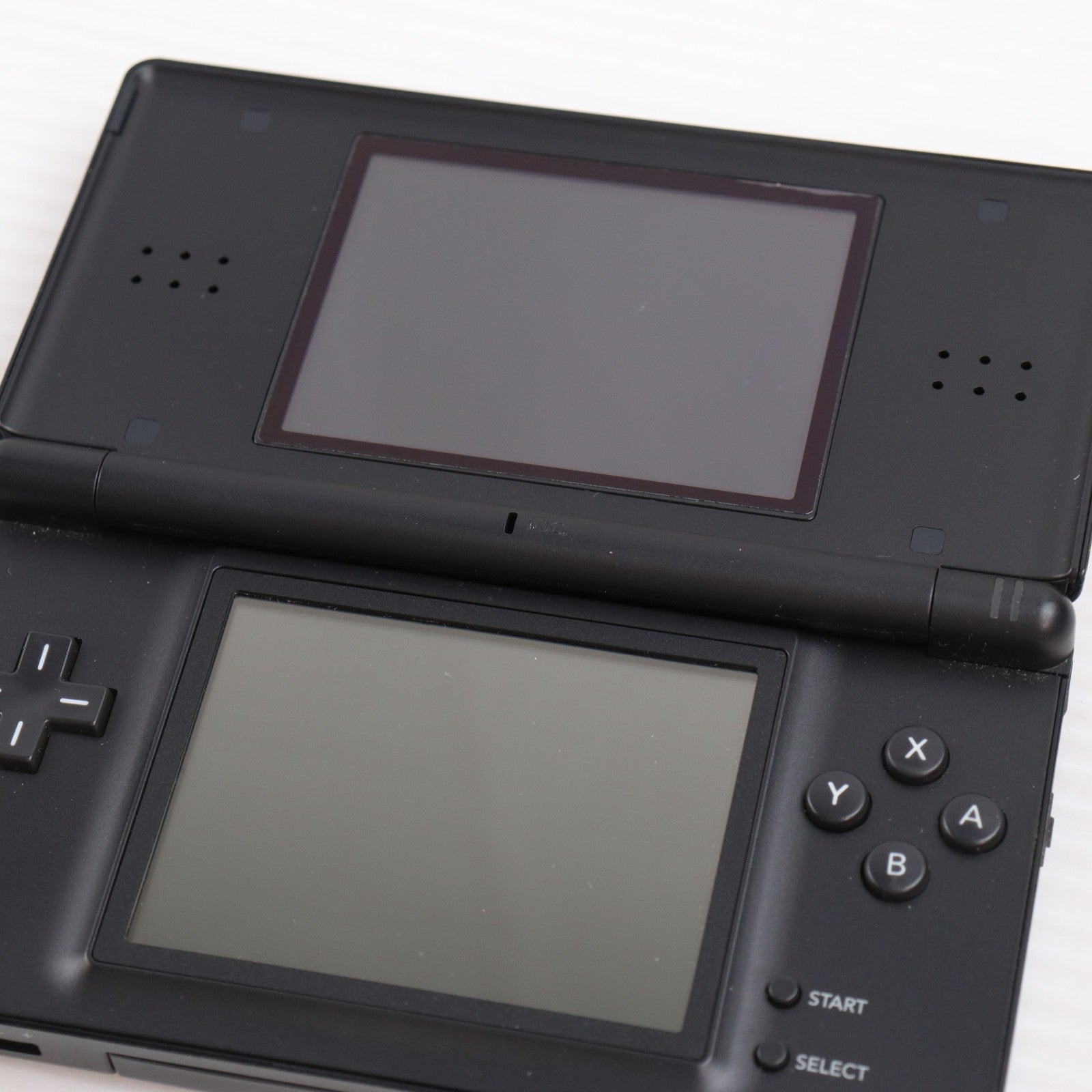 【中古即納】[NDS] (本体) ニンテンドーDS Lite(ライト) ジェットブラック 任天堂(USG-S-KA)(20060902)