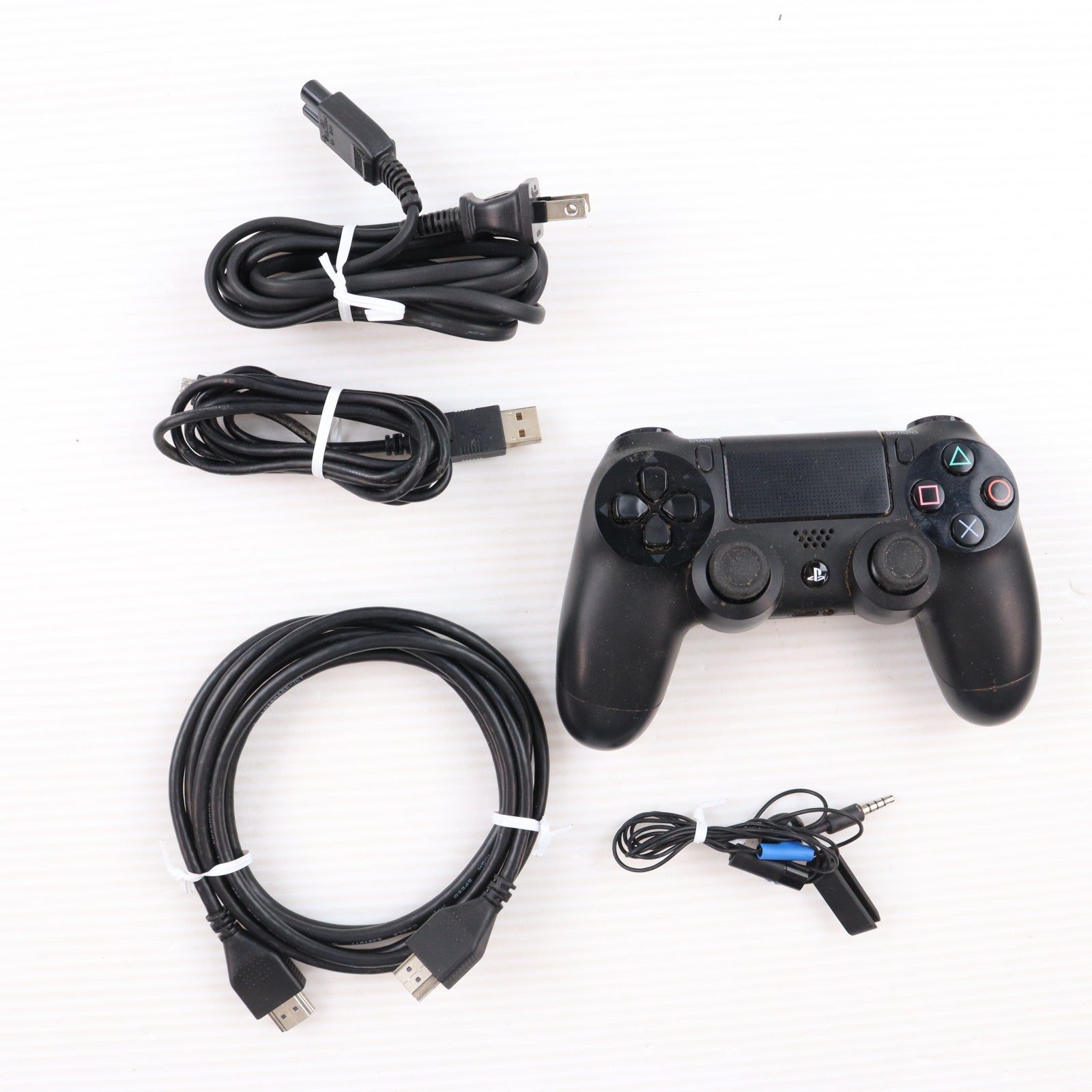 【中古即納】[PS4] (本体) PlayStation 4(プレイステーション4) ジェット・ブラック HDD500GB SCE(CUH-1200AB01)(20150625)