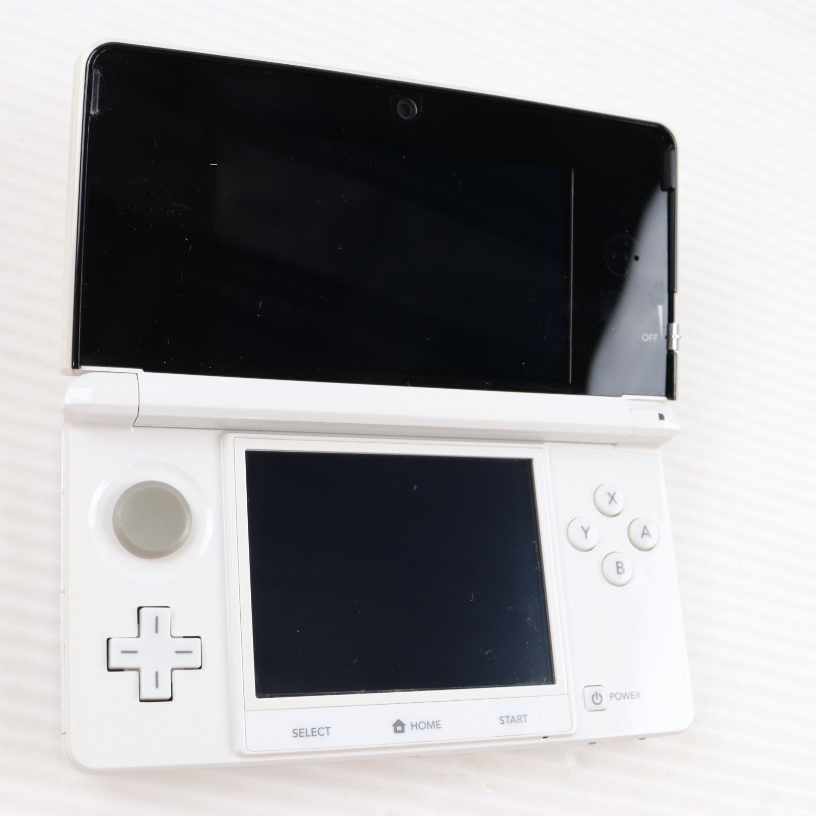 【中古即納】[3DS] (本体) ニンテンドー3DS アイスホワイト 任天堂(CTR-S-WAAA)(20111103)