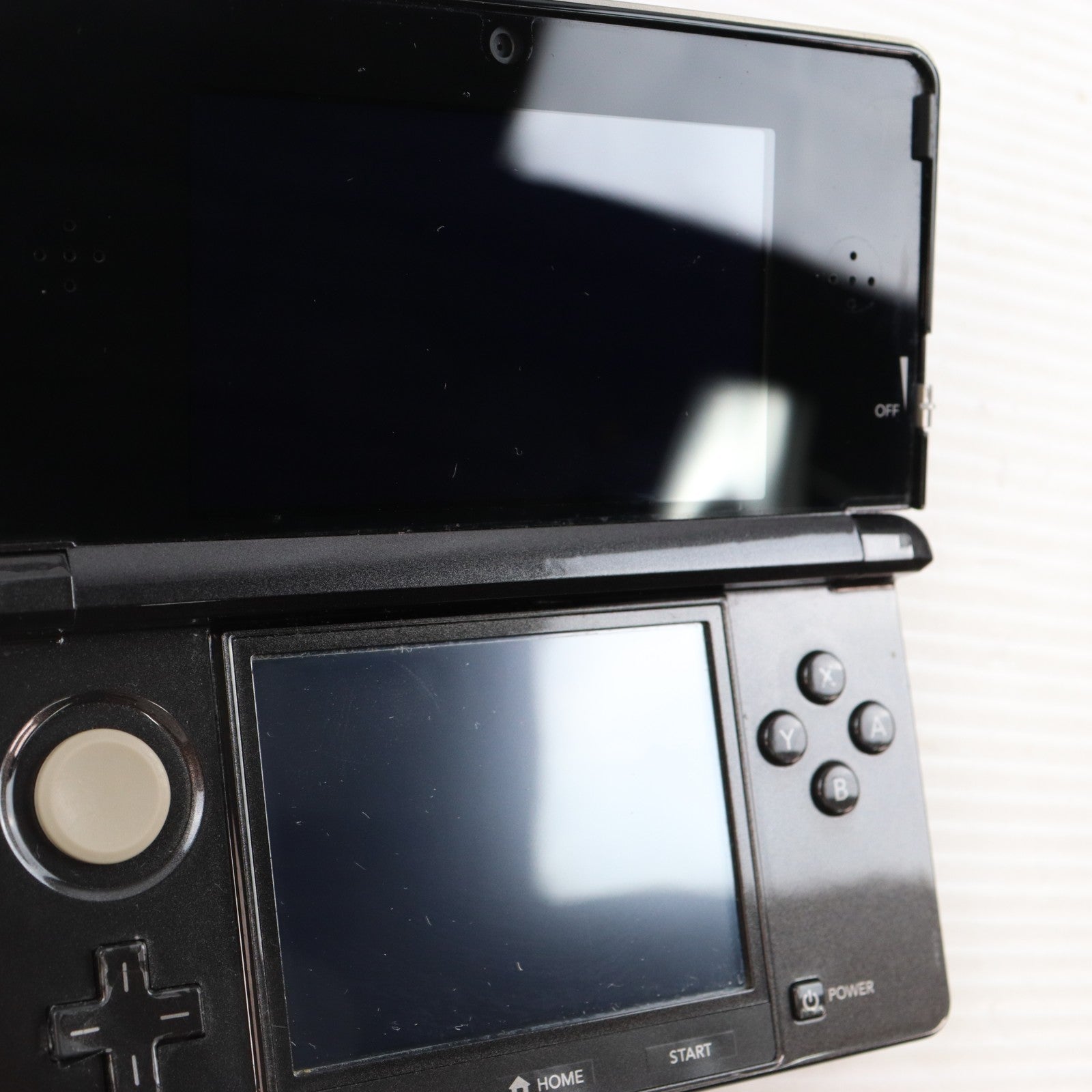 【中古即納】[3DS] (本体) ニンテンドー3DS コスモブラック 任天堂(CTR-S-KAAA)(20110226)