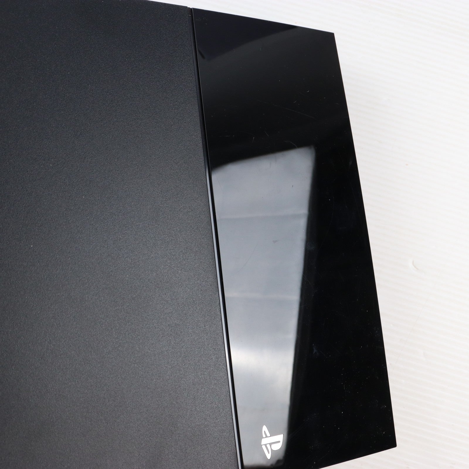 【中古即納】[PS4] (本体) PlayStation 4(プレイステーション4) ジェット・ブラック HDD500GB SCE(CUH-1100AB01)(20141009)