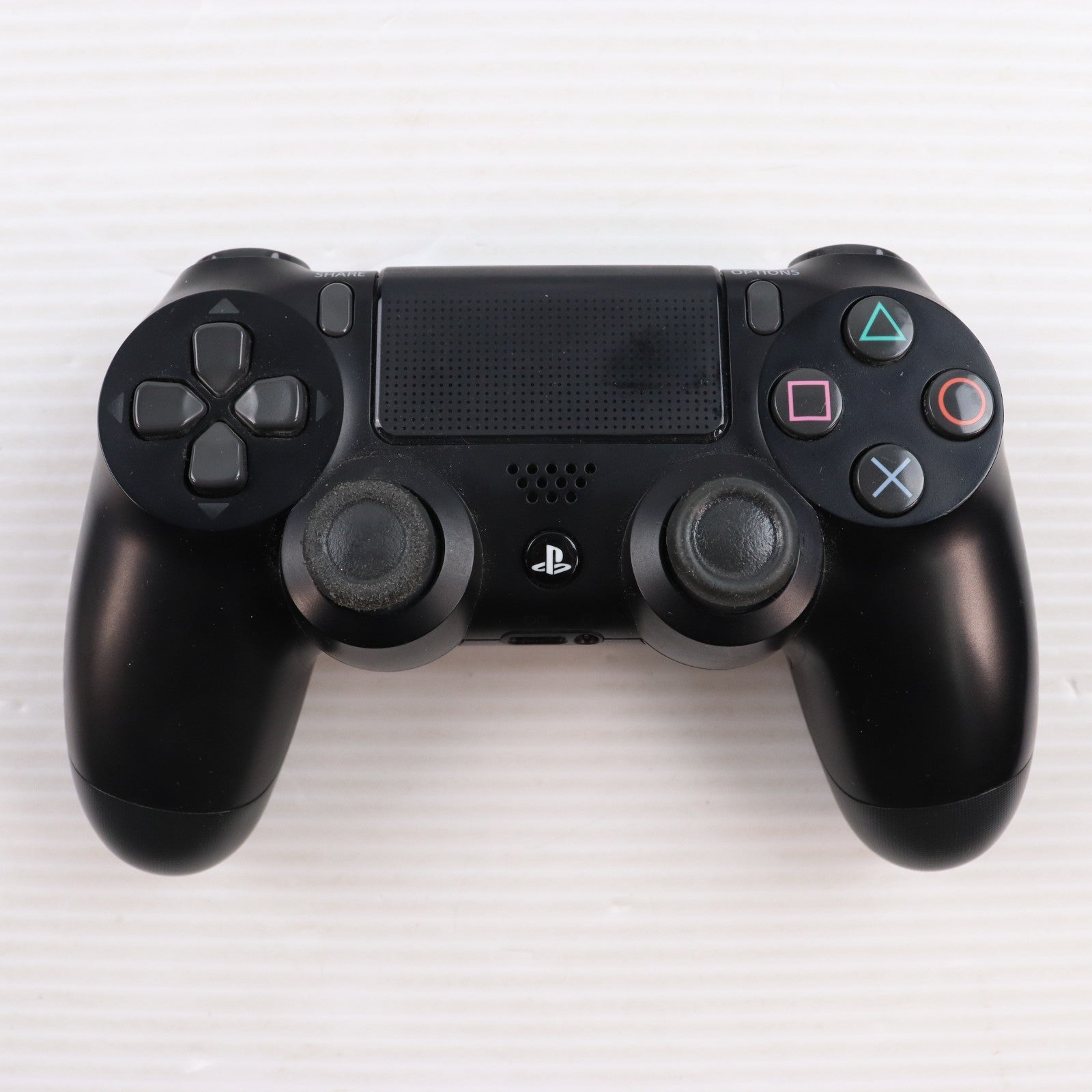 【中古即納】[PS4] (本体) PlayStation 4(プレイステーション4) ジェット・ブラック 1TB SIE(CUH-2000BB01)(20160915)