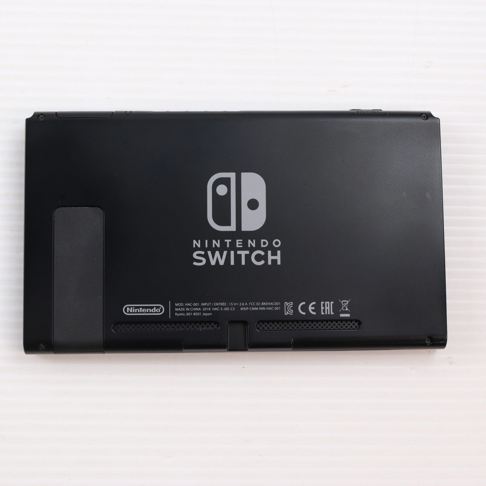 【中古即納】[Switch] (本体) Nintendo Switch(ニンテンドースイッチ) 大乱闘スマッシュブラザーズ SPECIALセット(スペシャルセット) 任天堂(HAC-S-KAELJ)(20181116)