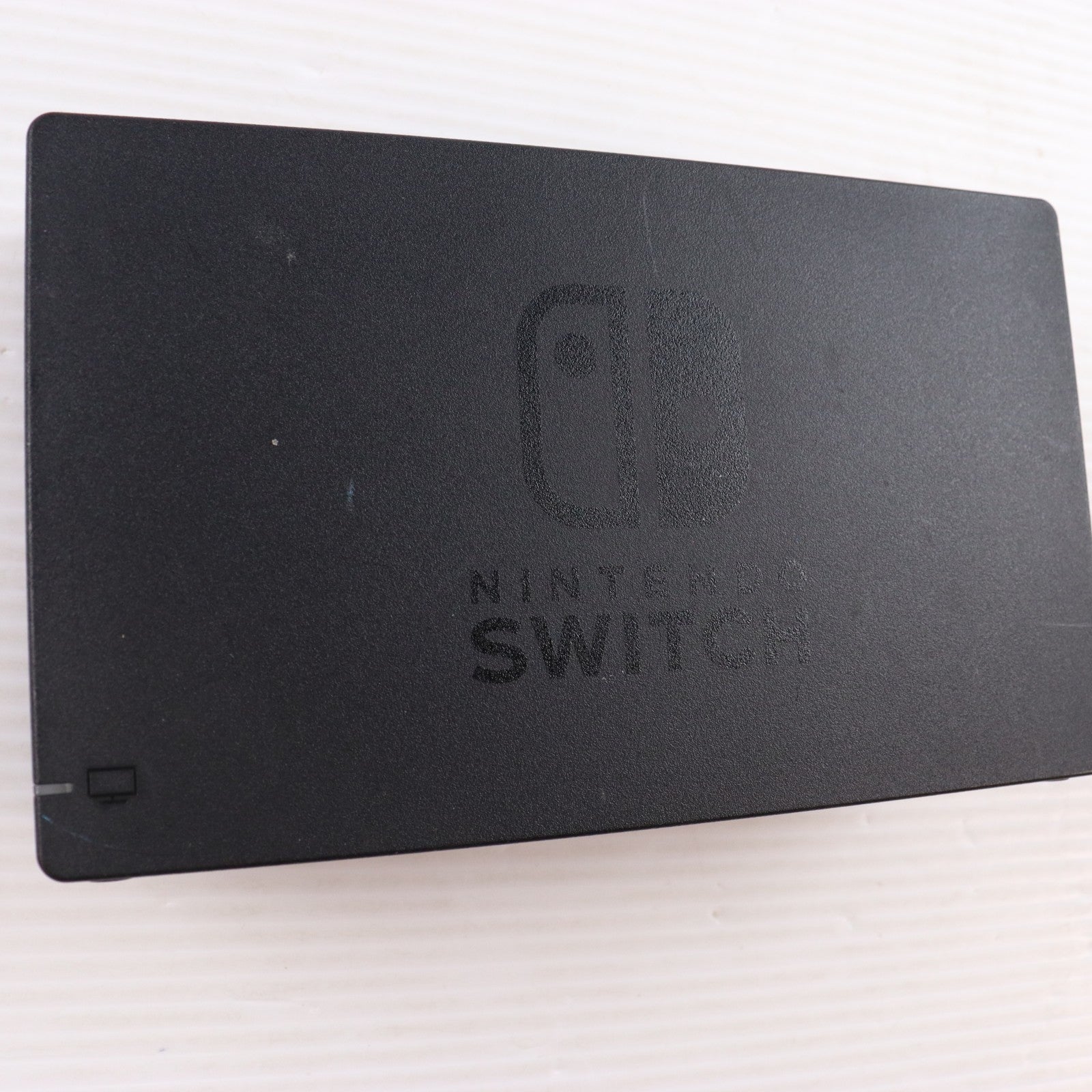 【中古即納】[Switch] (本体) マイニンテンドーストア限定 Nintendo Switch(ニンテンドースイッチ) カスタマイズ Joy-Con(L)/(R) ネオンブルー Joy-Con ストラップ ブラック(HAC-S-KABAA)(20170303)