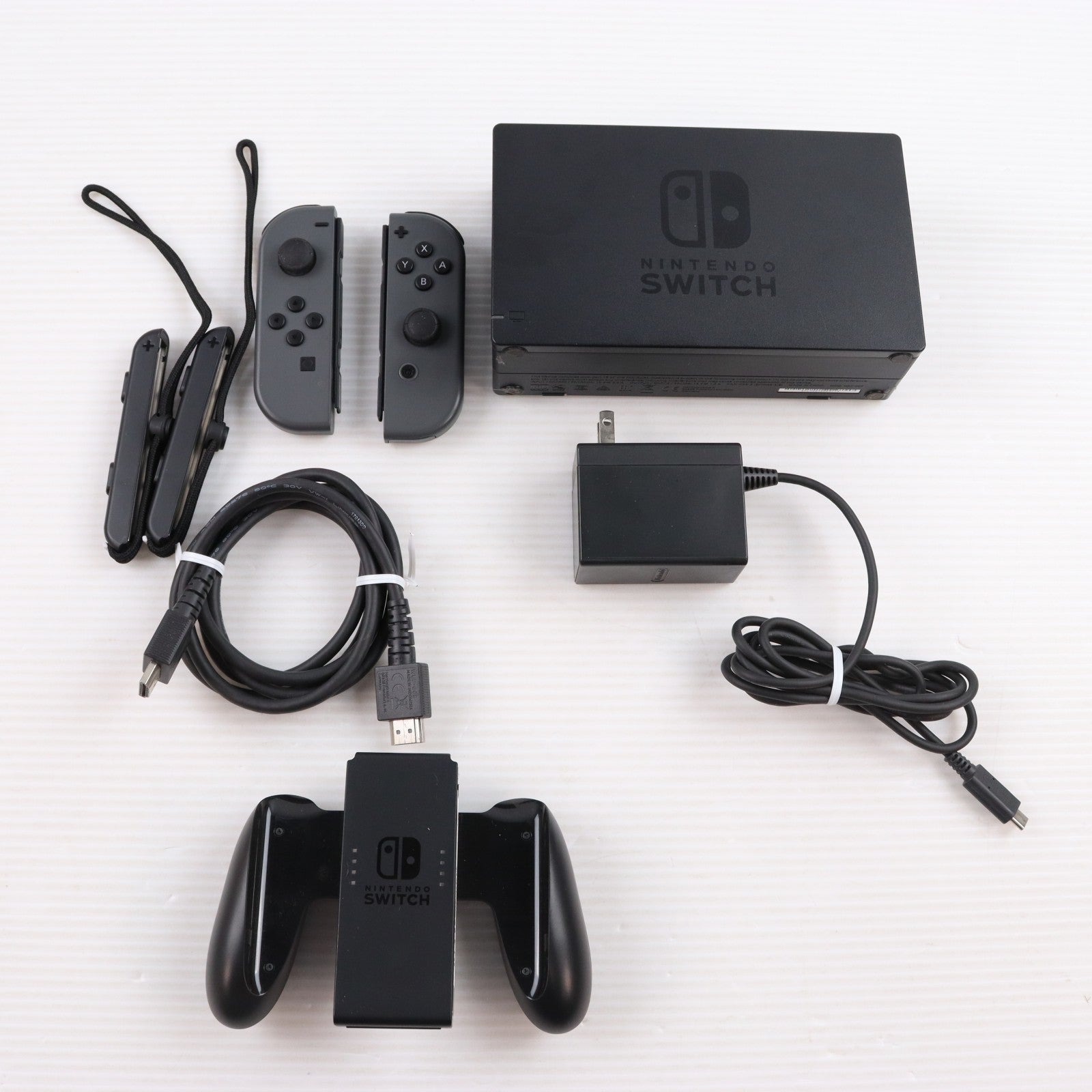 【中古即納】[Switch] (本体) Nintendo Switch(ニンテンドースイッチ) Joy-Con(L)/(R) グレー 北米版 任天堂(HAC-S-KAAAA-USZ)(20170303)