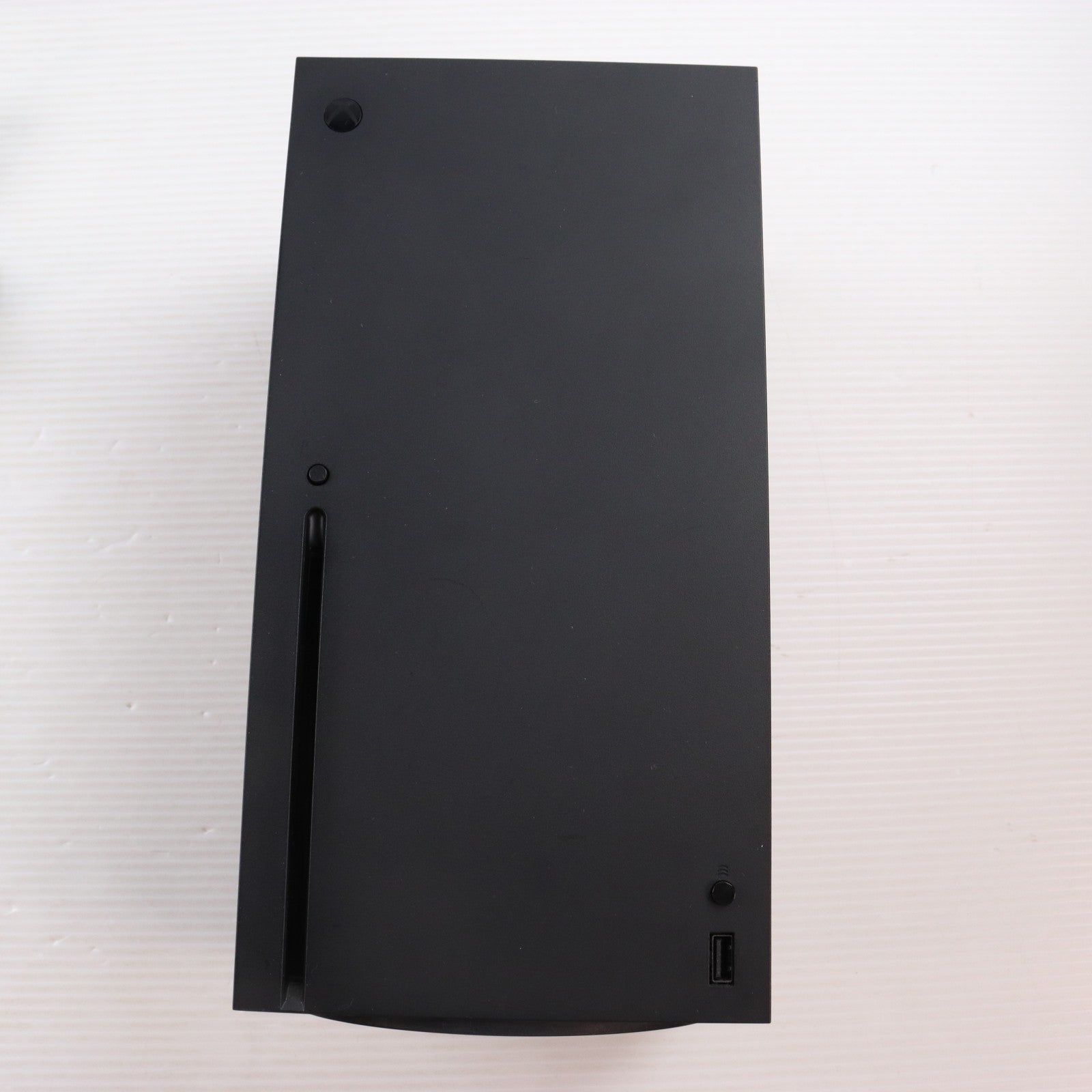【中古即納】[XboxX/S] (本体) Xbox Series X 1TB 日本マイクロソフト(RRT-00015)(20201110)