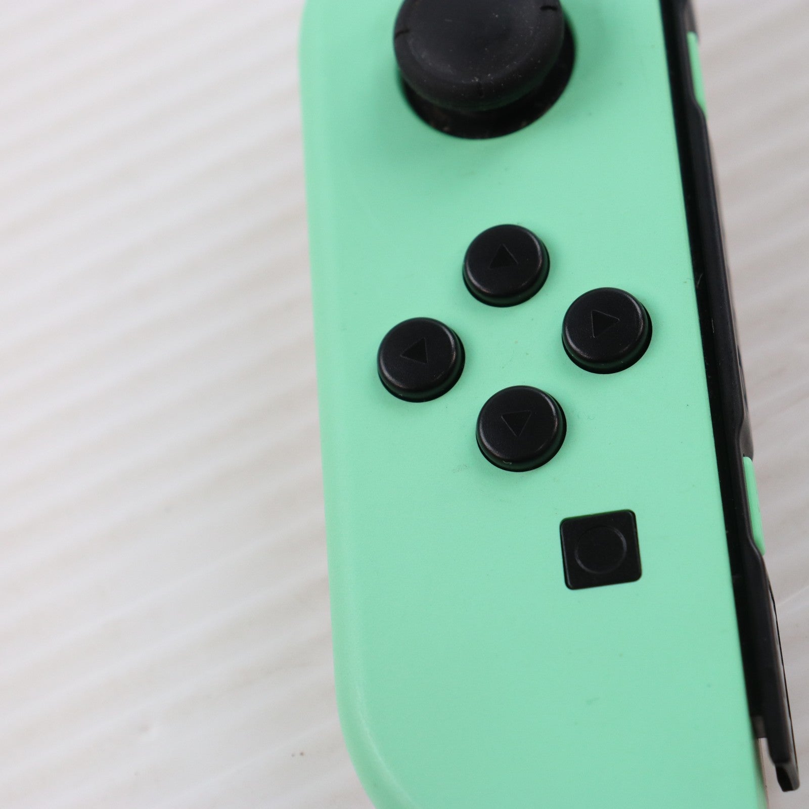【中古即納】[Switch] (本体)(ソフト無し) Nintendo Switch(ニンテンドースイッチ) あつまれ どうぶつの森セット 任天堂(HAD-S-KEAGC)(20200320)