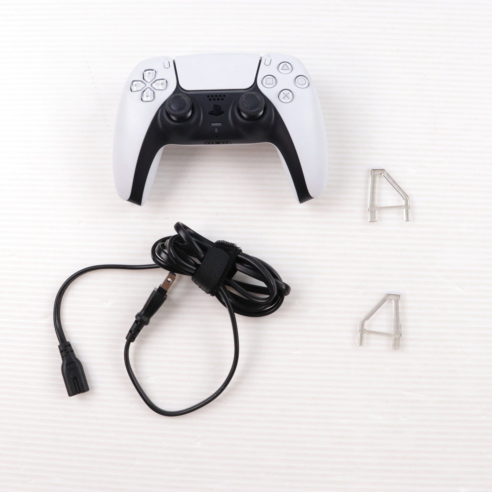 【中古即納】[PS5] (本体) PlayStation 5(プレイステーション5) slimモデル(スリムモデル) SIE(CFI-2000A01)(20231110)