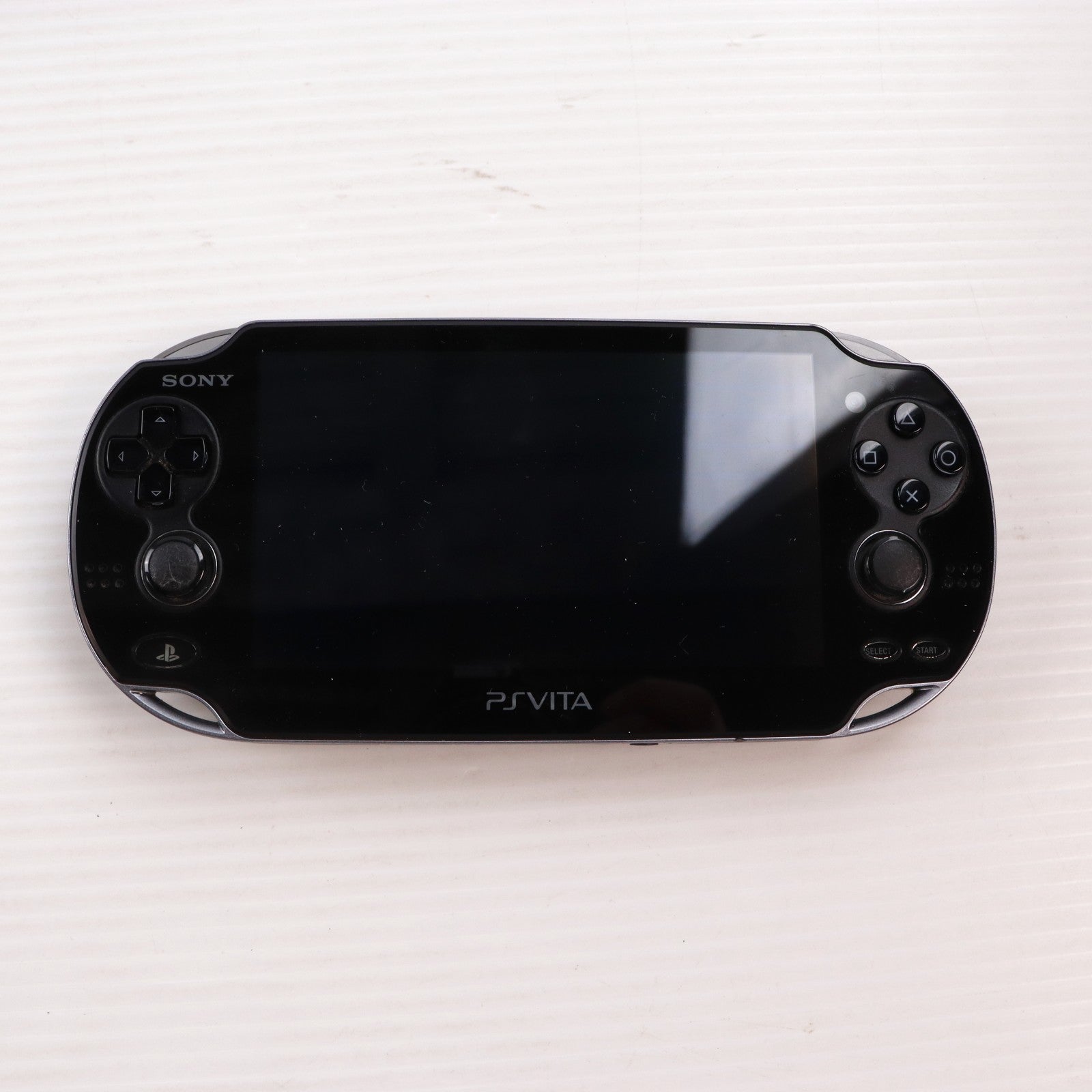 【中古即納】[PSVita] (本体) PlayStation Vita(プレイステーション ヴィータ) 3G/Wi-Fiモデル クリスタル・ブラック(初回限定版) SCE(PCH-1100AA01)(20111217)