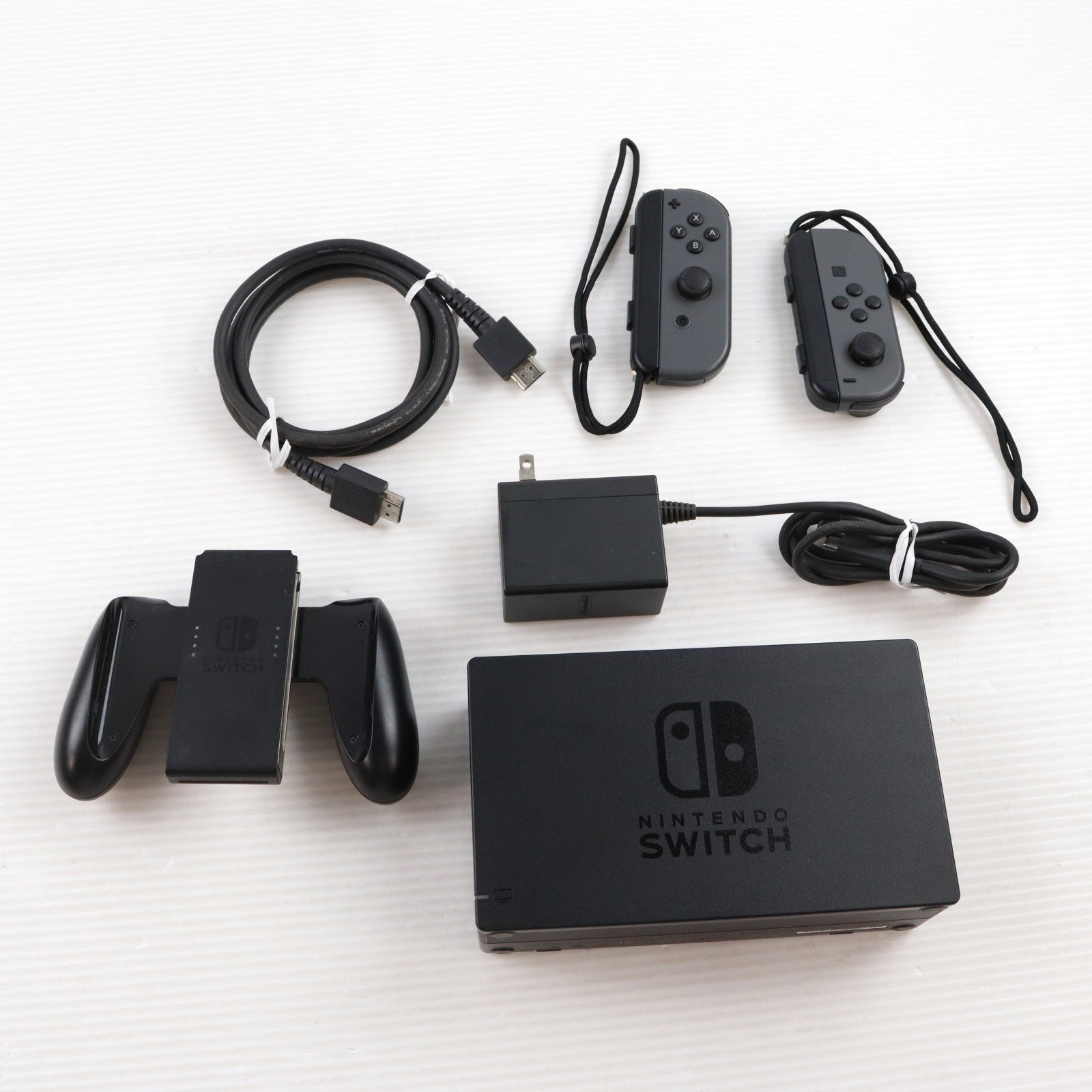 【中古即納】[Switch] (本体) Nintendo Switch(ニンテンドースイッチ) Joy-Con(L)/R グレー 任天堂(HAC-S-KAAAA)(20170303)