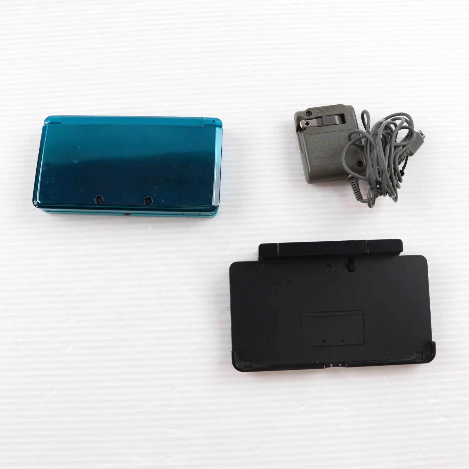 【中古即納】[3DS] (本体) ニンテンドー3DS アクアブルー 任天堂(CTR-S-BAAA)(20110226)