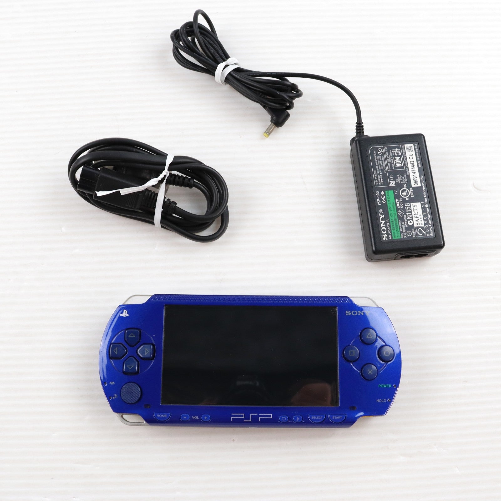 【中古即納】[PSP] (本体) PlayStation Portable(プレイステーション・ポータブル) メタリックブルー SCE(PSP-1000MB)(20061221)