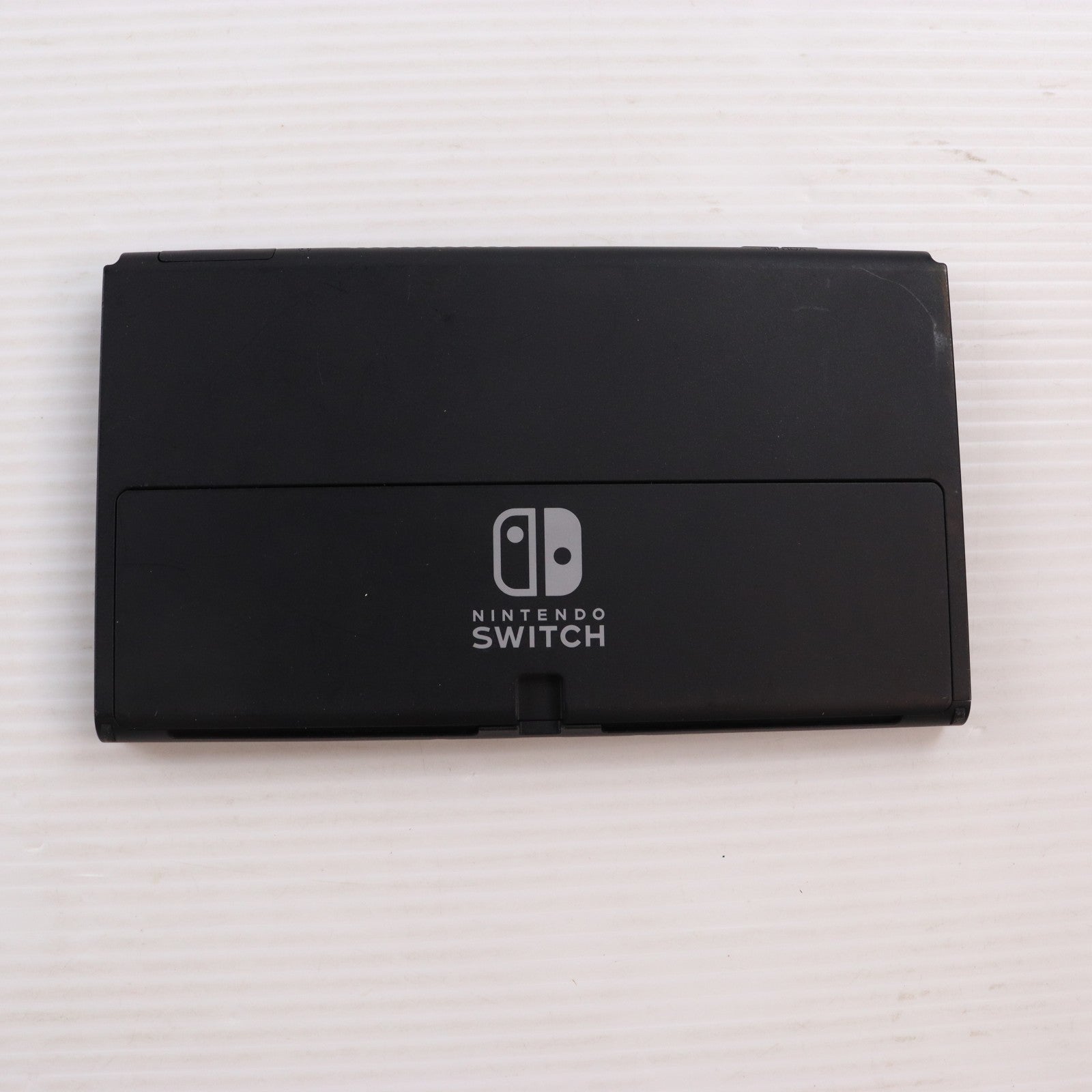 【中古即納】[Switch] (本体) Nintendo Switch(ニンテンドースイッチ) 有機ELモデル Joy-Con(L)/(R) ホワイト 任天堂(HEG-S-KAAAA)(20211008)