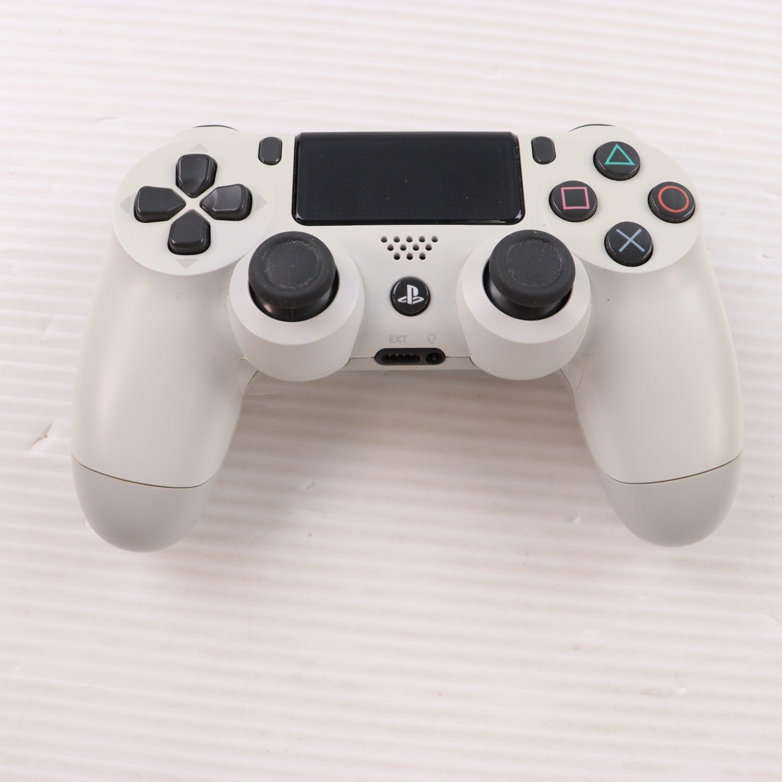 【中古即納】[PS4] (本体) PlayStation 4(プレイステーション4) グレイシャー・ホワイト 500GB SIE(CUH-2000AB02)(20170223)