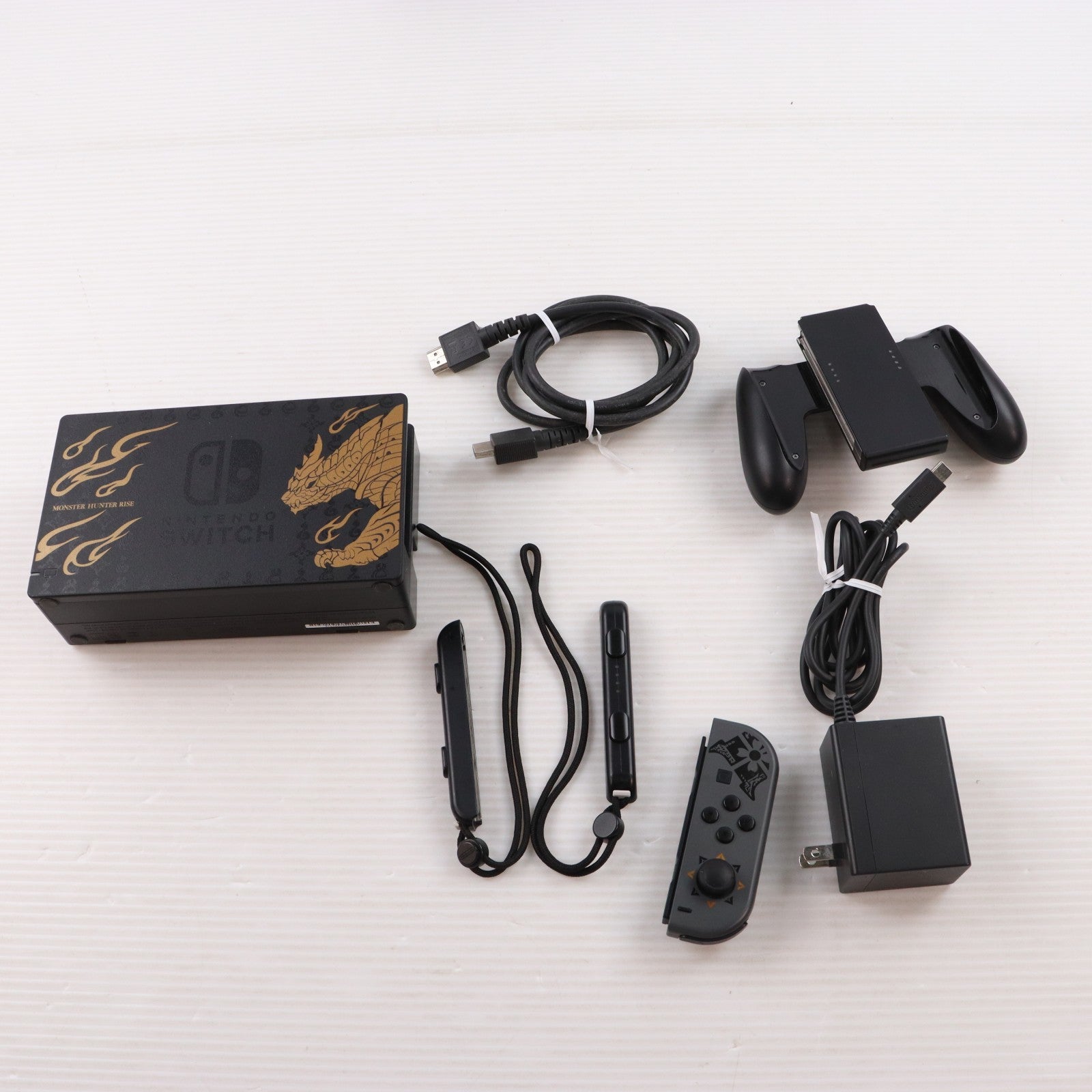 【中古即納】[Switch] (本体) Nintendo Switch(ニンテンドースイッチ) モンスターハンターライズ スペシャルエディション 任天堂(HAD-S-KGAGL)(20210326)