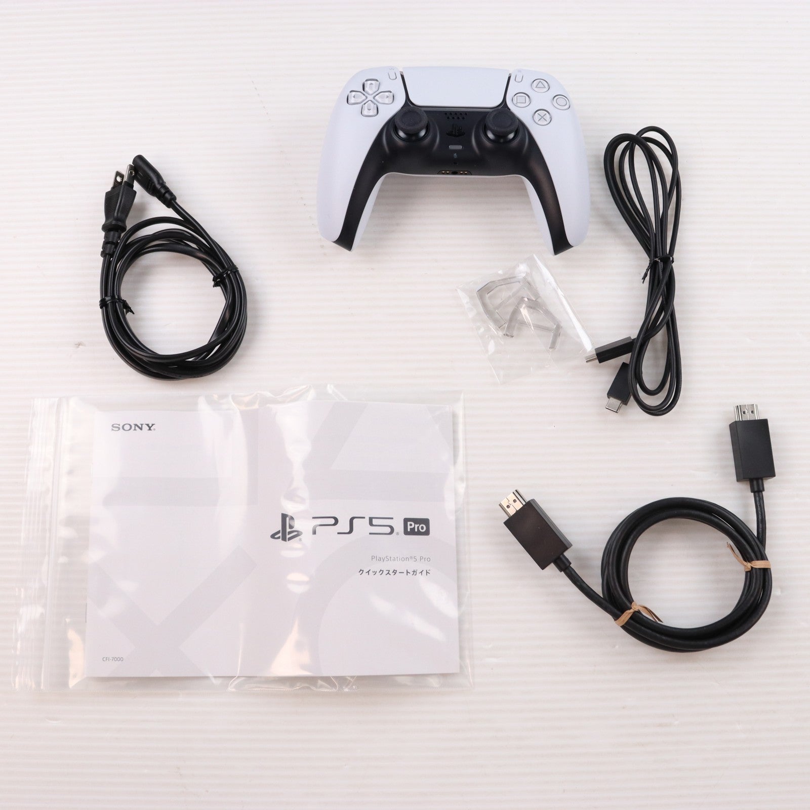 【中古即納】[PS5] (本体) PlayStation5 Pro(プレイステーション5 プロ) SIE(CFI-7000B01)(20241107)