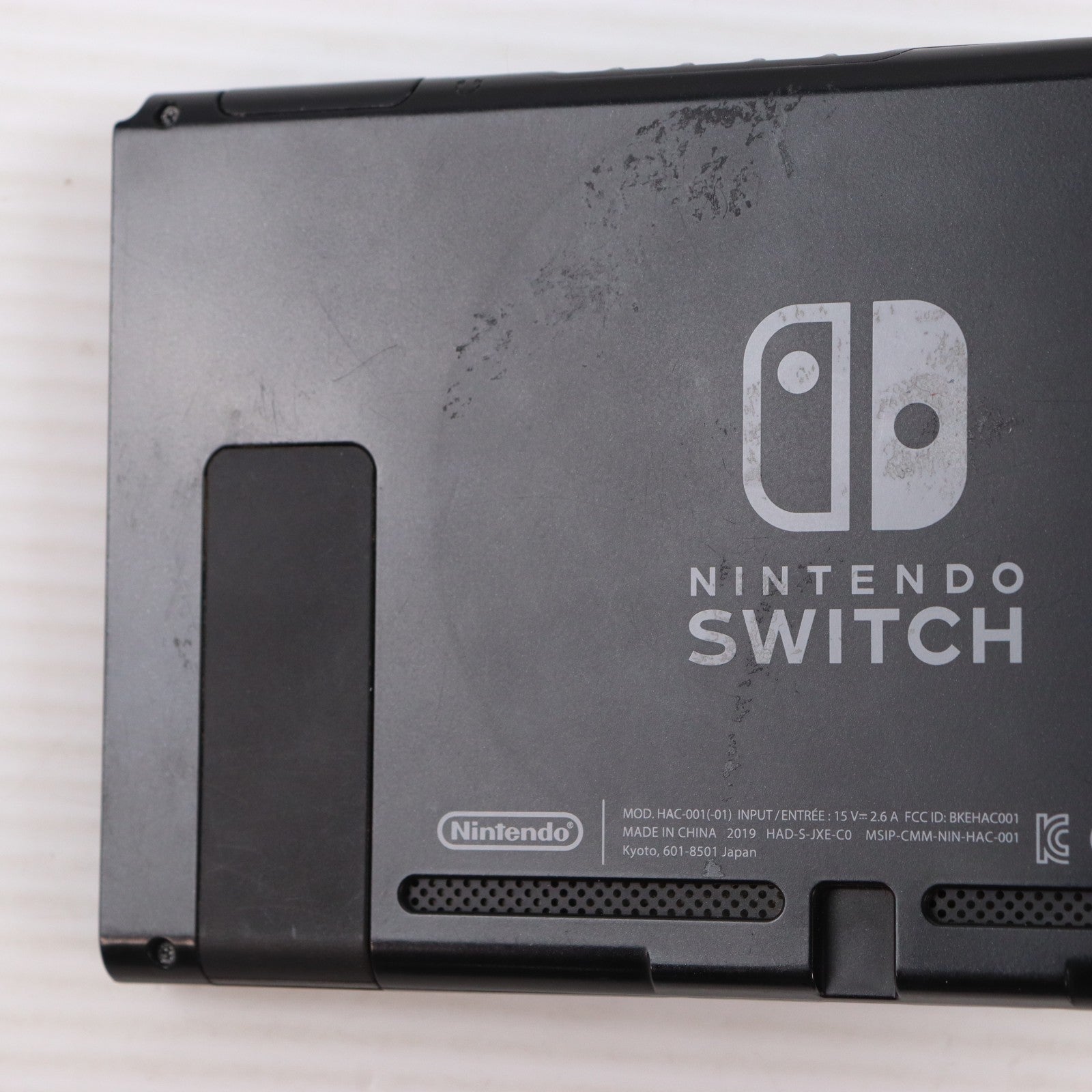 【中古即納】[Switch] (本体) Nintendo Switch(ニンテンドースイッチ) Joy-Con(L)/R グレー 任天堂(HAD-S-KAAAA)(20190830)