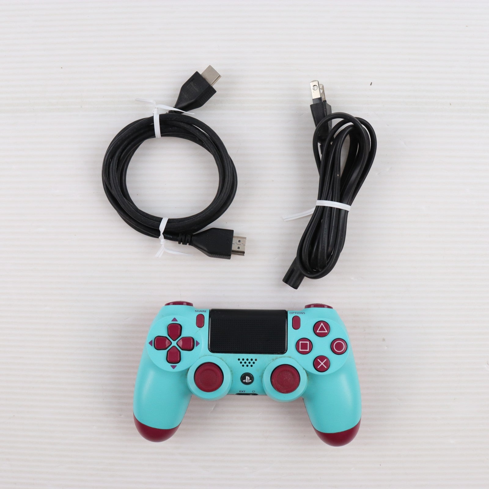 【中古即納】[PS4] (本体) PlayStation 4(プレイステーション4) グレイシャー・ホワイト 500GB SIE(CUH-2200AB02)(20180816)