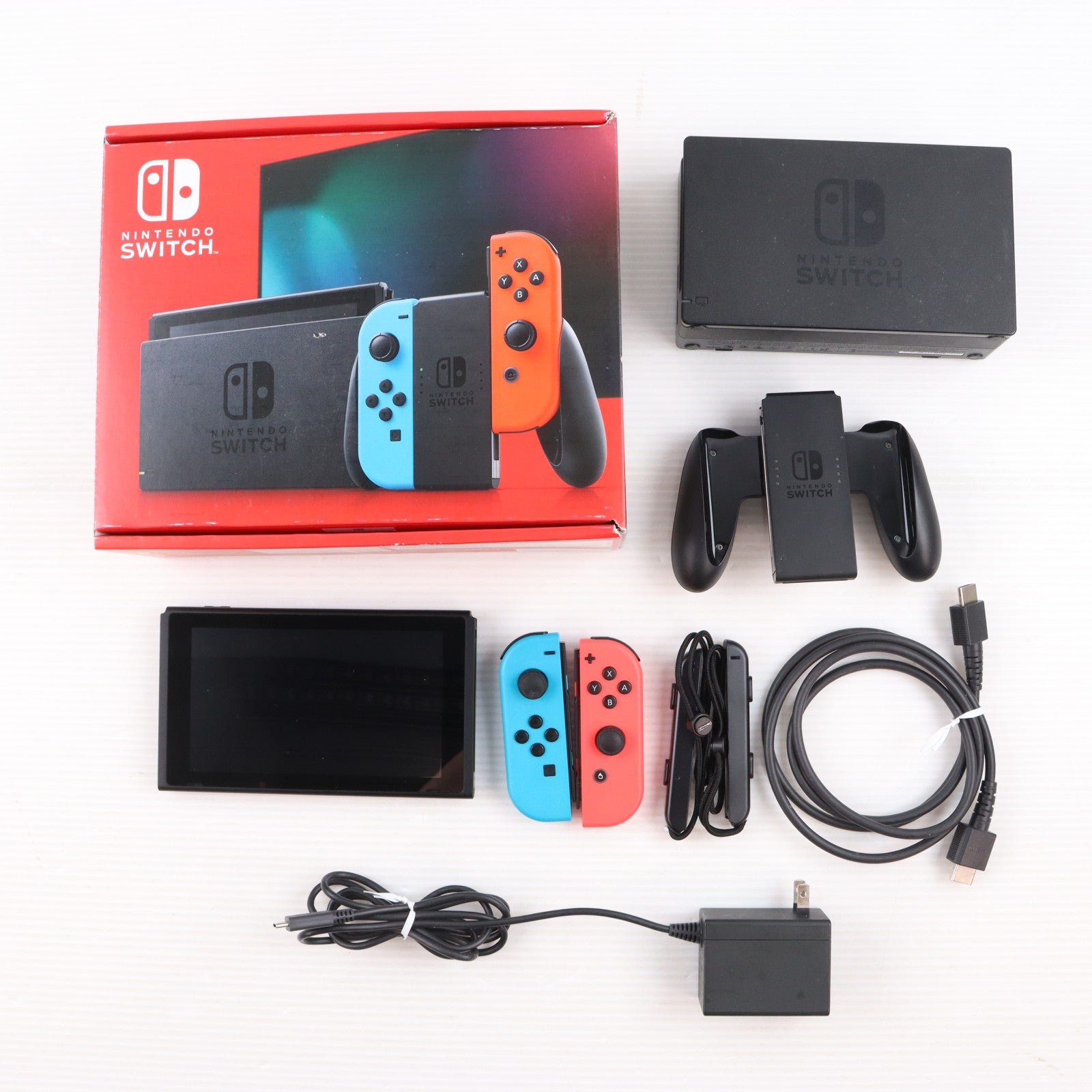 【中古即納】[Switch] (本体) Nintendo Switch(ニンテンドースイッチ) Joy-Con(L) ネオンブルー/R ネオンレッド 任天堂(HAD-S-KABAH)(20190830)