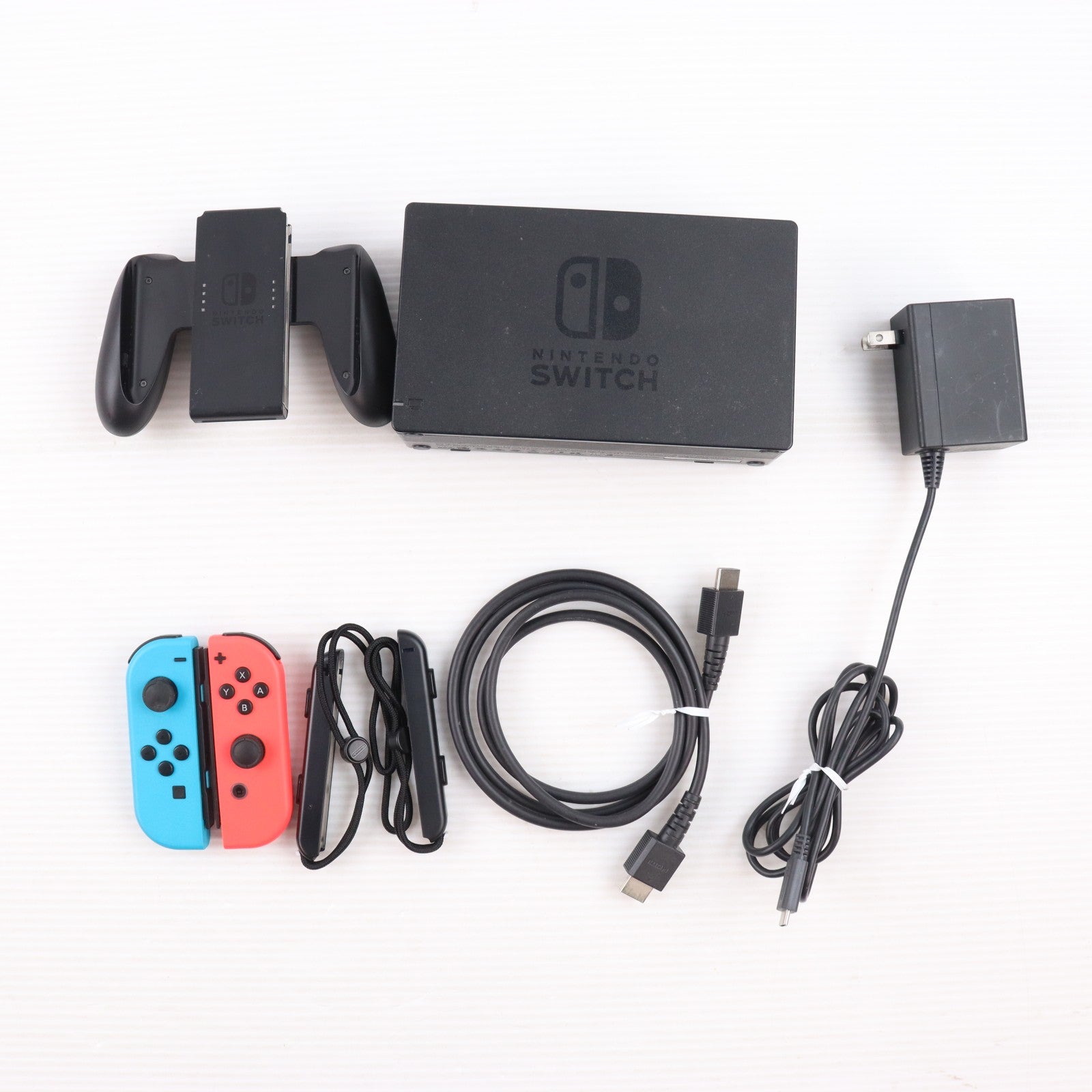 【中古即納】[Switch] (本体) Nintendo Switch(ニンテンドースイッチ) Joy-Con(L) ネオンブルー/R ネオンレッド 任天堂(HAD-S-KABAH)(20190830)