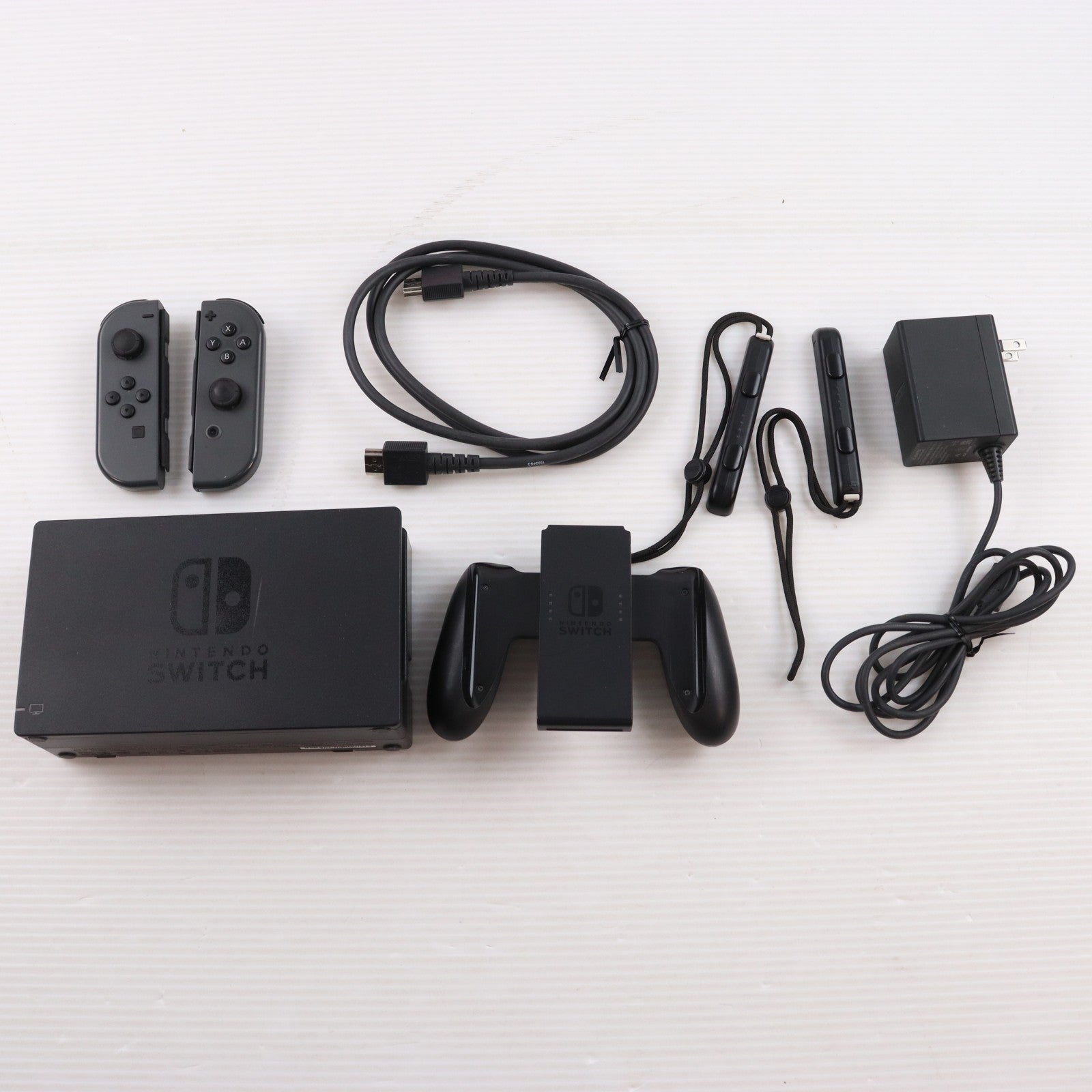 【中古即納】[Switch] (本体) Nintendo Switch(ニンテンドースイッチ) Joy-Con(L)/R グレー 任天堂(HAC-S-KAAAA)(20170303)