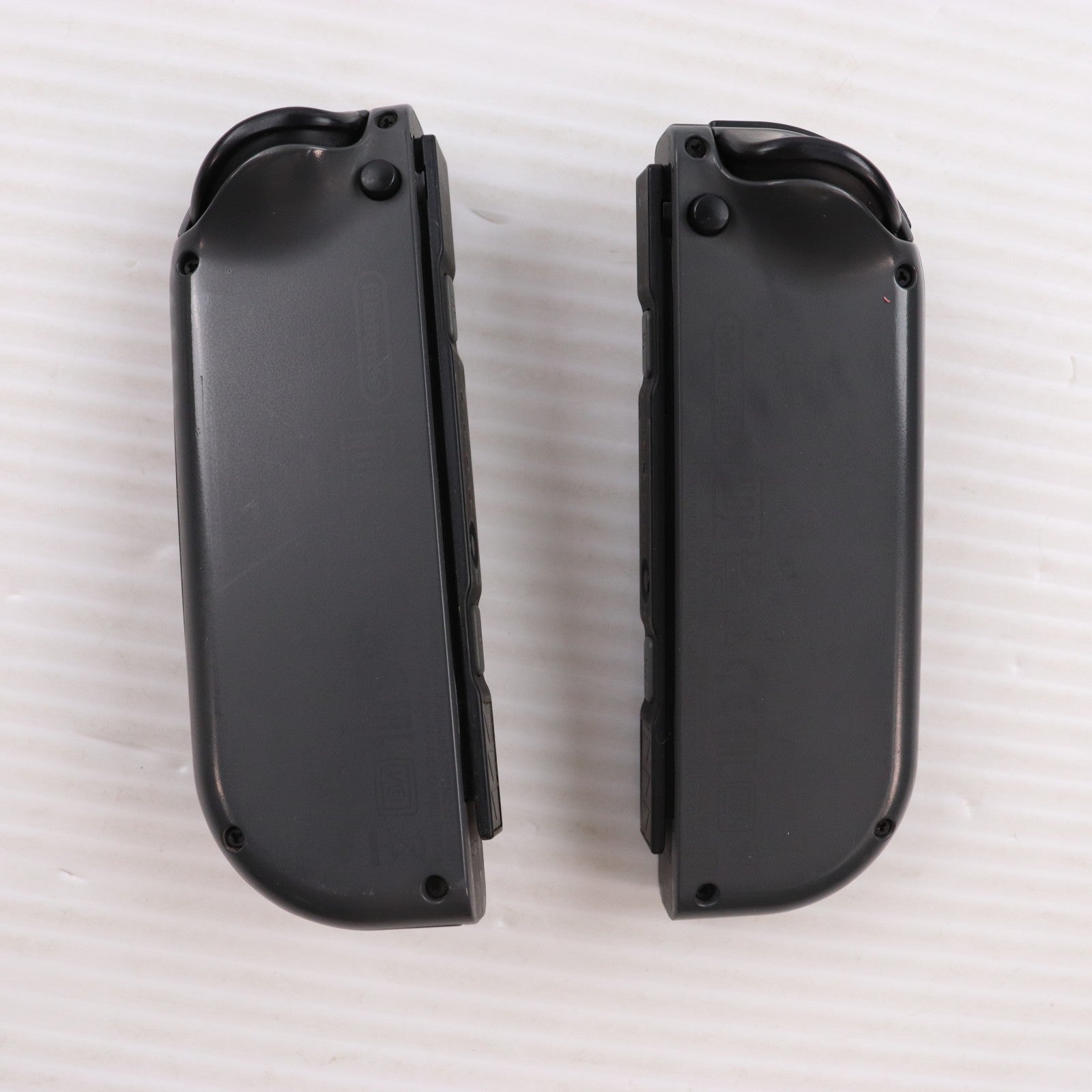 【中古即納】[Switch] (本体) Nintendo Switch(ニンテンドースイッチ) Joy-Con(L)/R グレー 任天堂(HAC-S-KAAAA)(20170303)