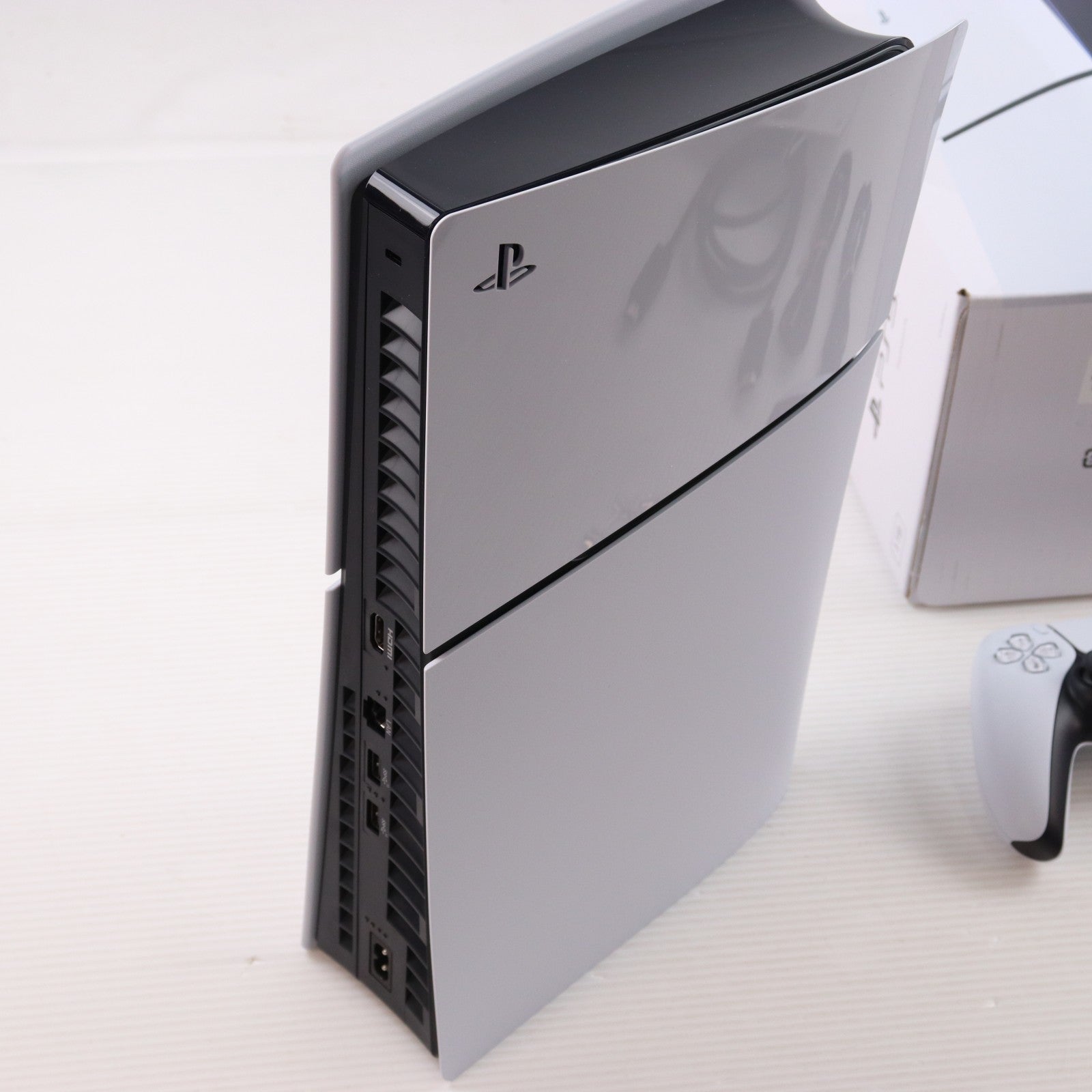 【中古即納】[PS5] (本体) PlayStation 5(プレイステーション5) slimモデル(スリムモデル) SIE(CFI-2000A01)(20231110)